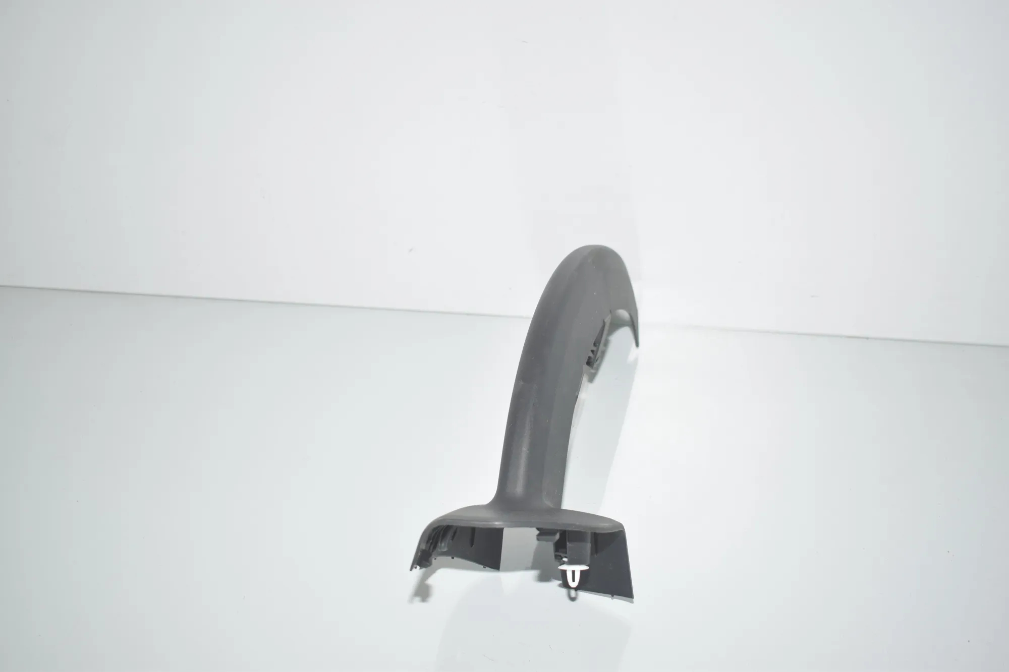 Hinge Trim – OEM 7383563 · BMW 5 (G30) (2016 - -) 520 i 2018 – 4