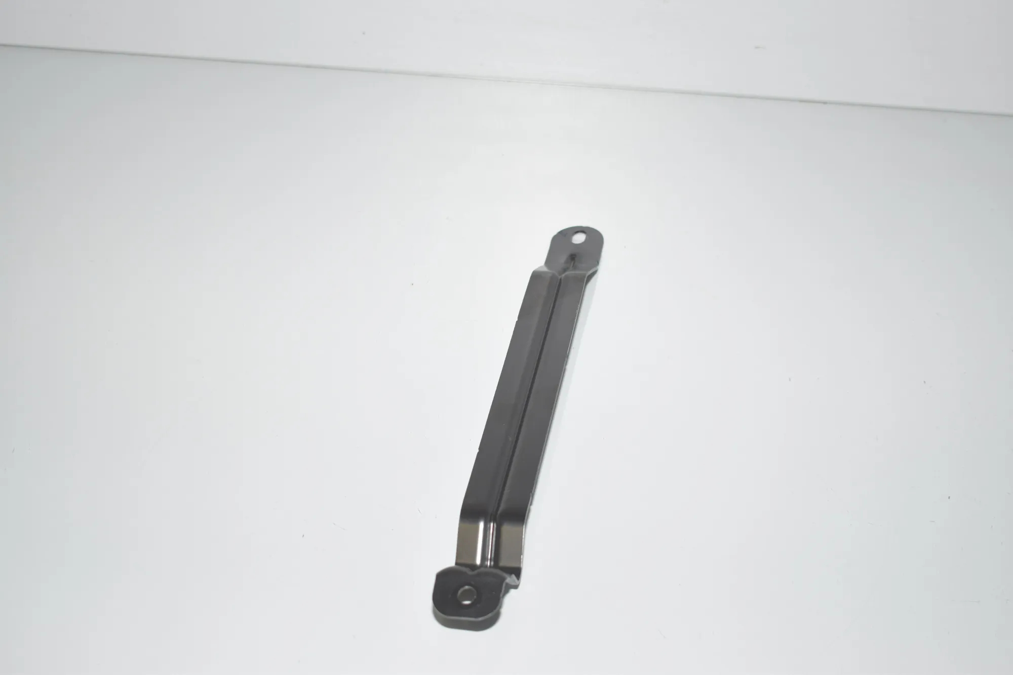 Bracket – OEM 9311081 · BMW 5 (G30) (2016 - -) 520 i 2018
