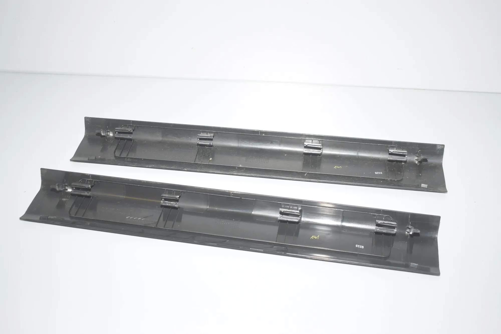 Front Right Interior Step Trim – OEM 7375729 · BMW 5 (G30) (2016 - -) 520 i 2018 – 3