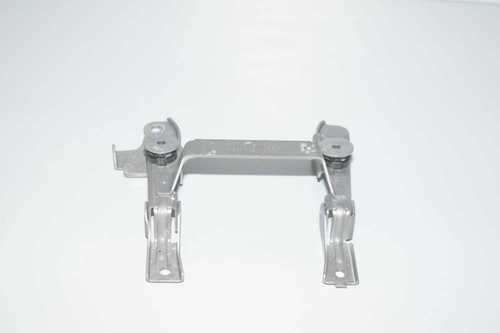 Bracket – OEM 9349042 · BMW 5 (G30) (2016 - -) 520 i 2018