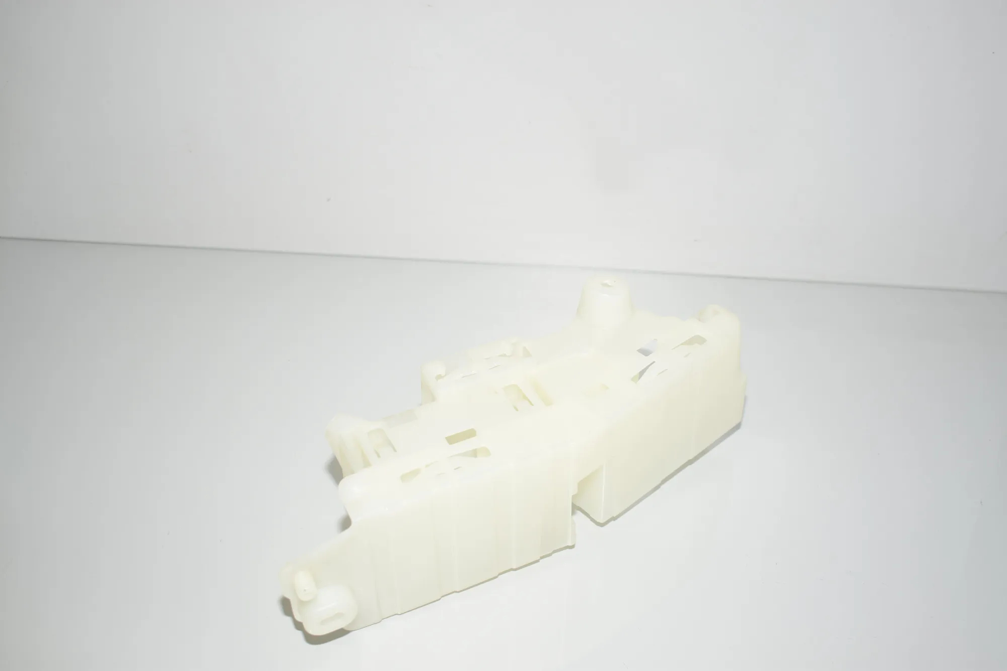 Bracket – OEM 9357552 · BMW 5 (G30) (2016 - -) 520 i 2018 – 3