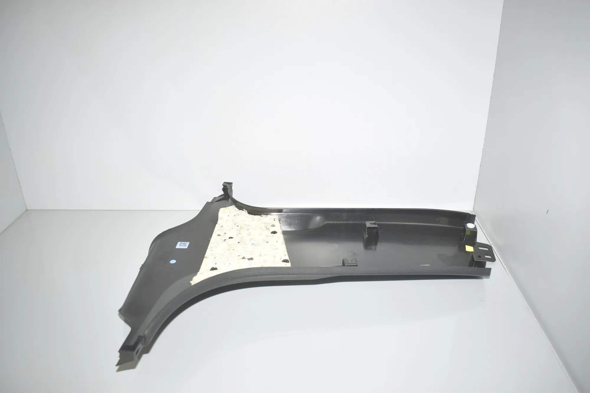 Right Side B Pillar Trim – OEM 7384530 · BMW 5 (G30) (2016 - -) 520 i 2018 – 2
