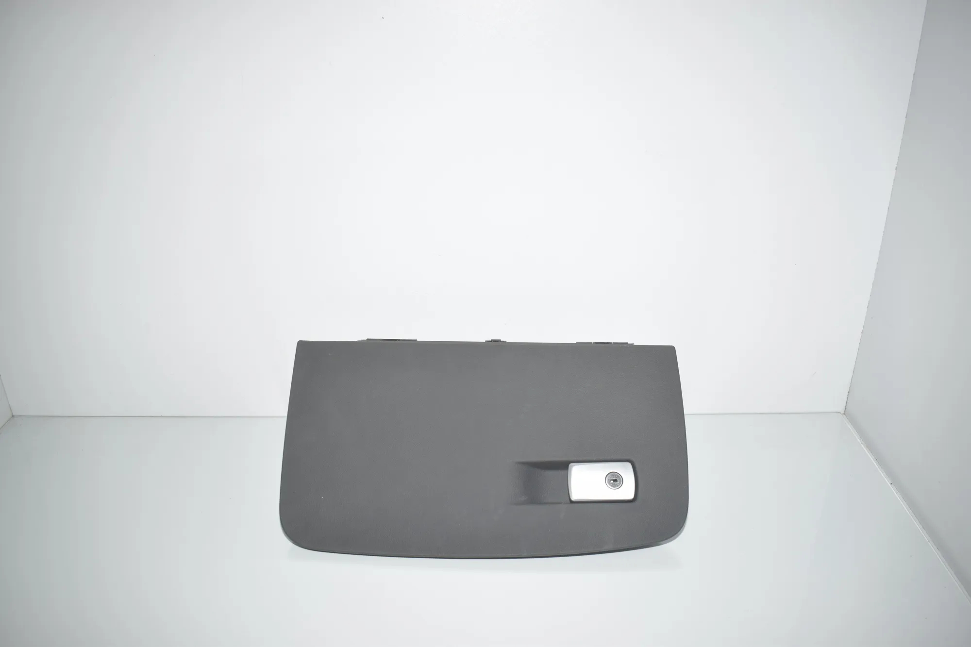 Glove Compartment – OEM 9375429 · BMW 5 (G30) (2016 - -) 520 i 2018