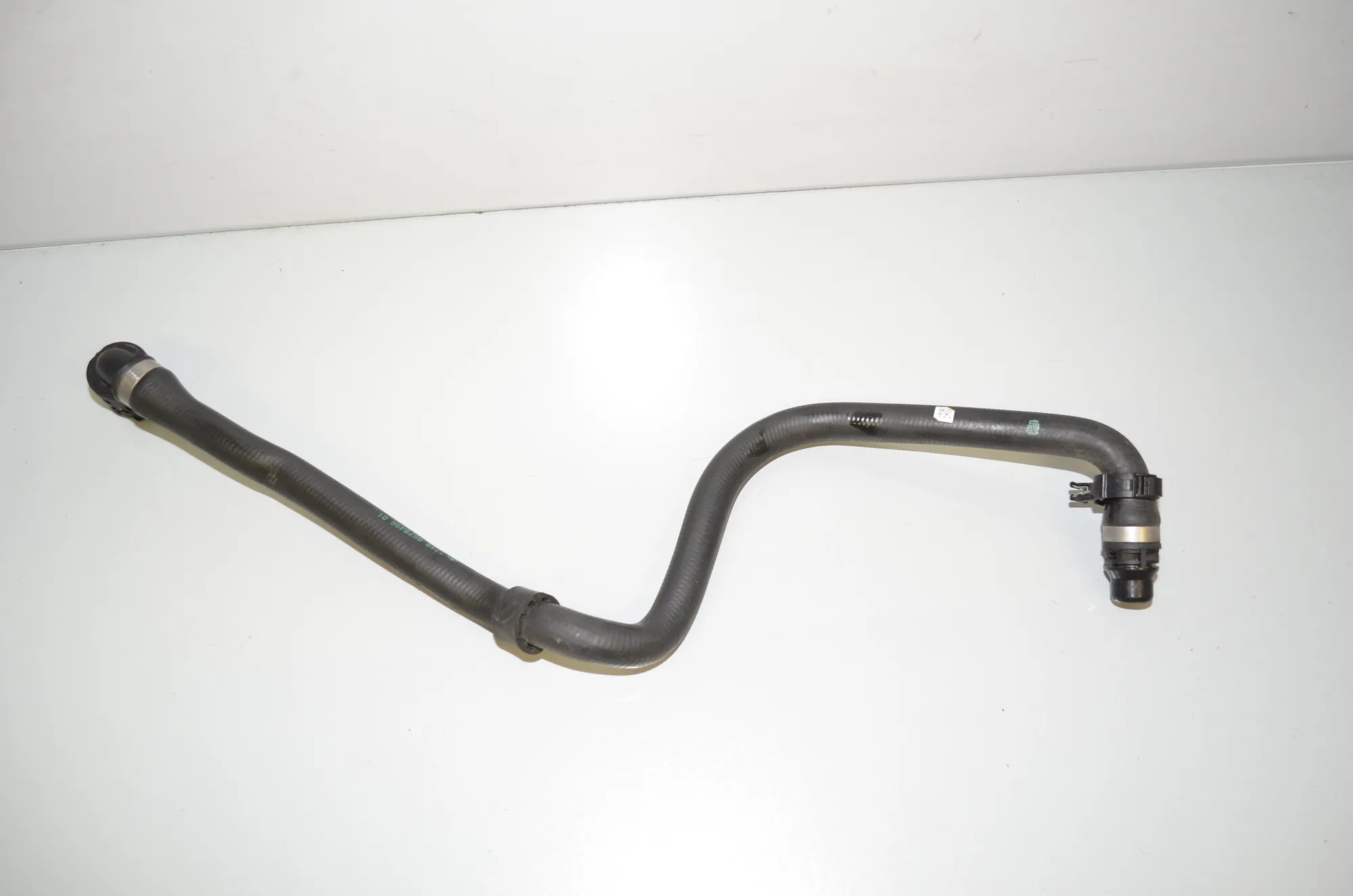 Coolant Hose Pipe – OEM 8678496 · BMW 5 (G30) (2016 - -) 520 i 2018 – 2