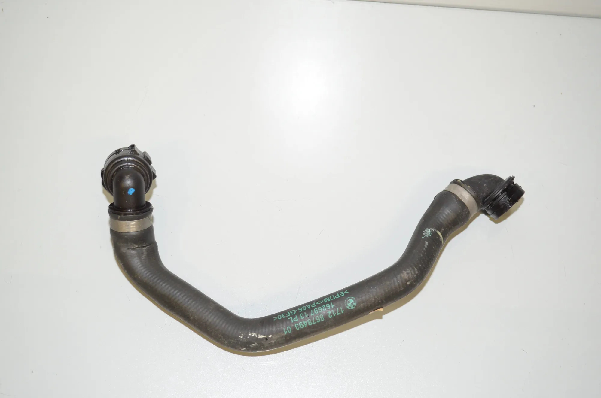 Coolant Hose Pipe – OEM 8678493 · BMW 5 (G30) (2016 - -) 520 i 2018 – 2