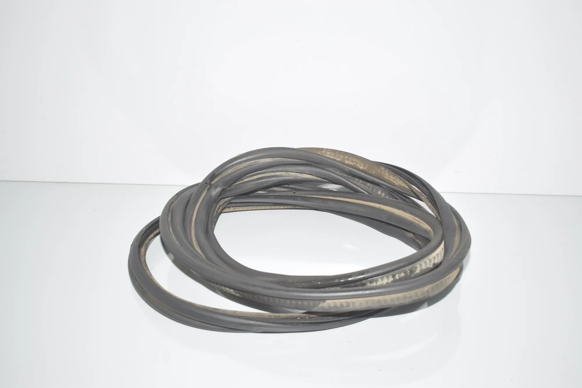 Tailgate Rubber Seal – OEM 7301846 · BMW X3 (F25) xDrive 20 d 2012