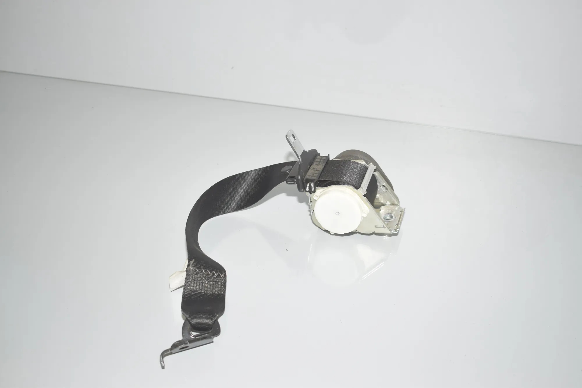 Rear Left Seatbelt – OEM 7258445 · BMW X3 (F25) xDrive 20 d 2012 – 2