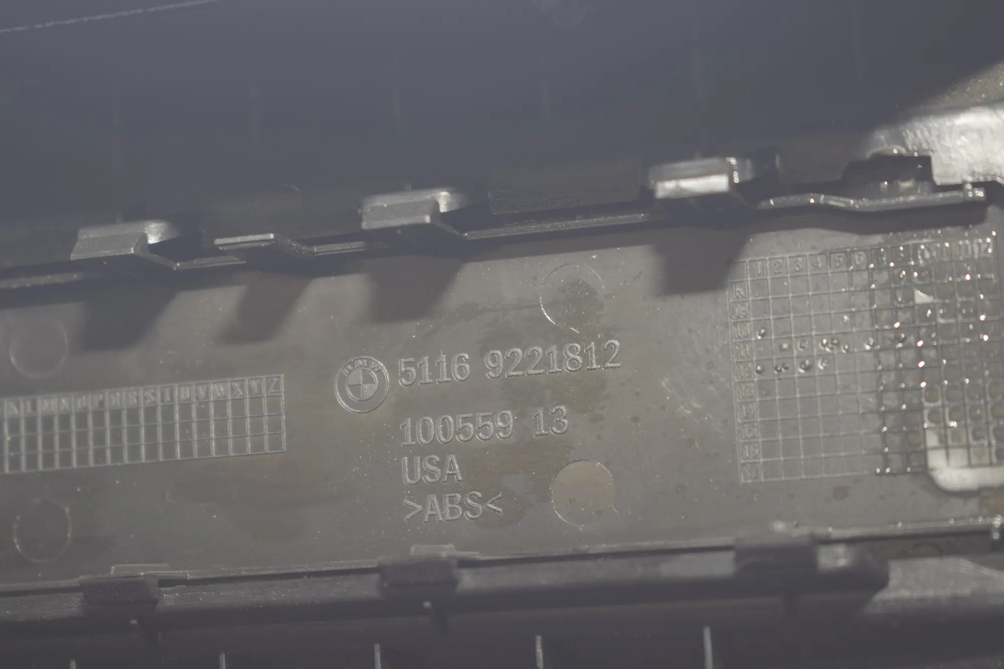 Center Console Trim – OEM 9221812 · BMW X3 (F25) xDrive 20 d 2012 – 4