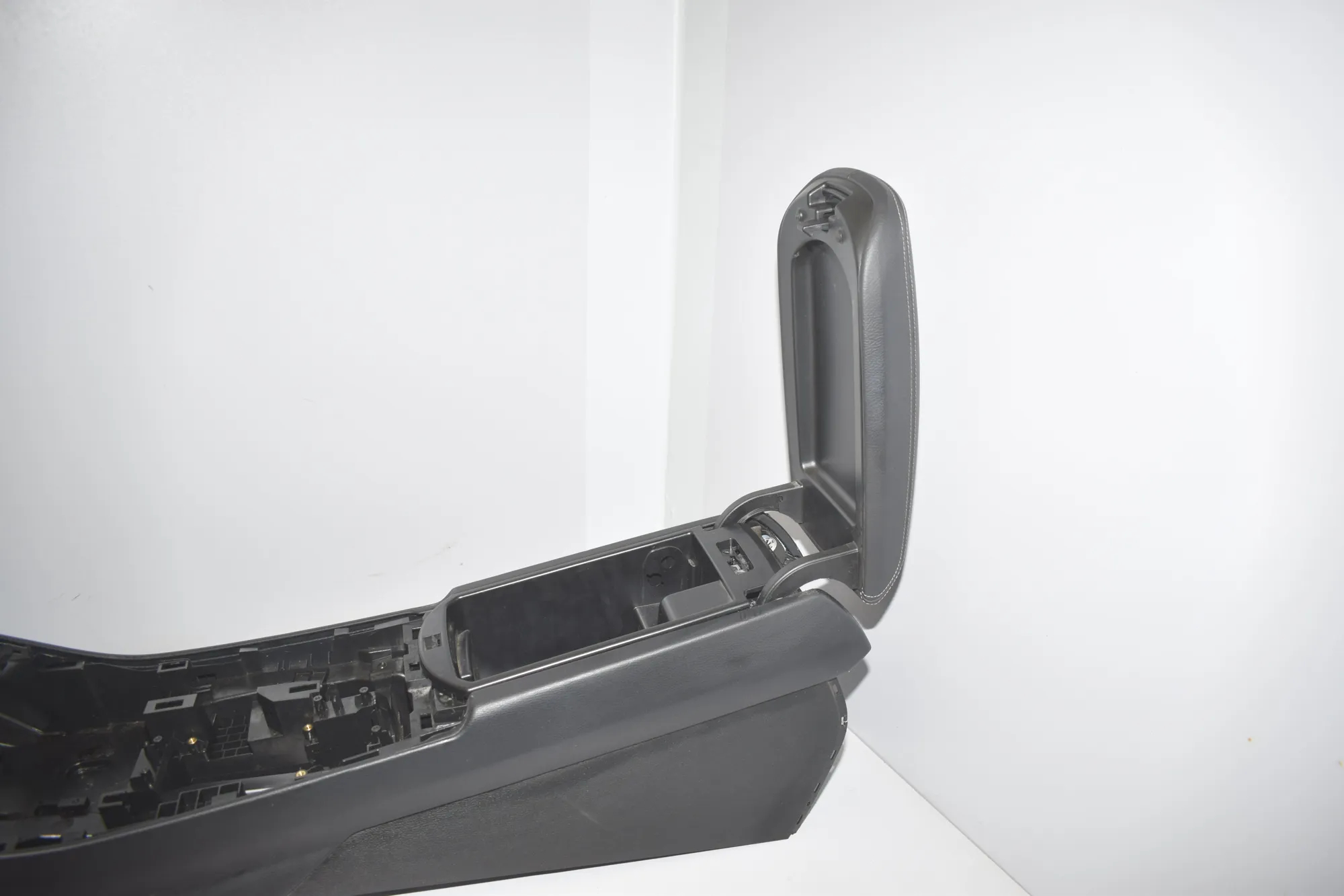 Center Console – OEM 9204253 · BMW X3 (F25) xDrive 20 d 2012 – 4