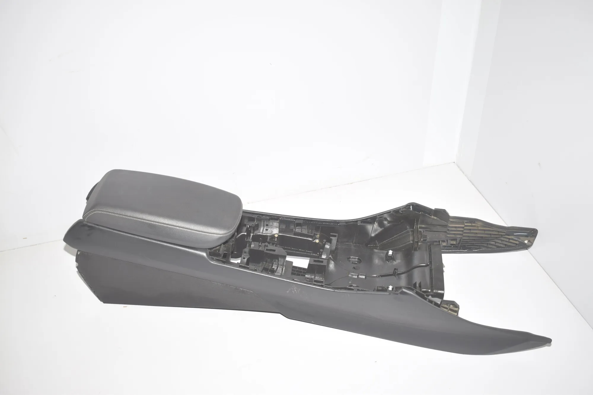 Center Console – OEM 9204253 · BMW X3 (F25) xDrive 20 d 2012