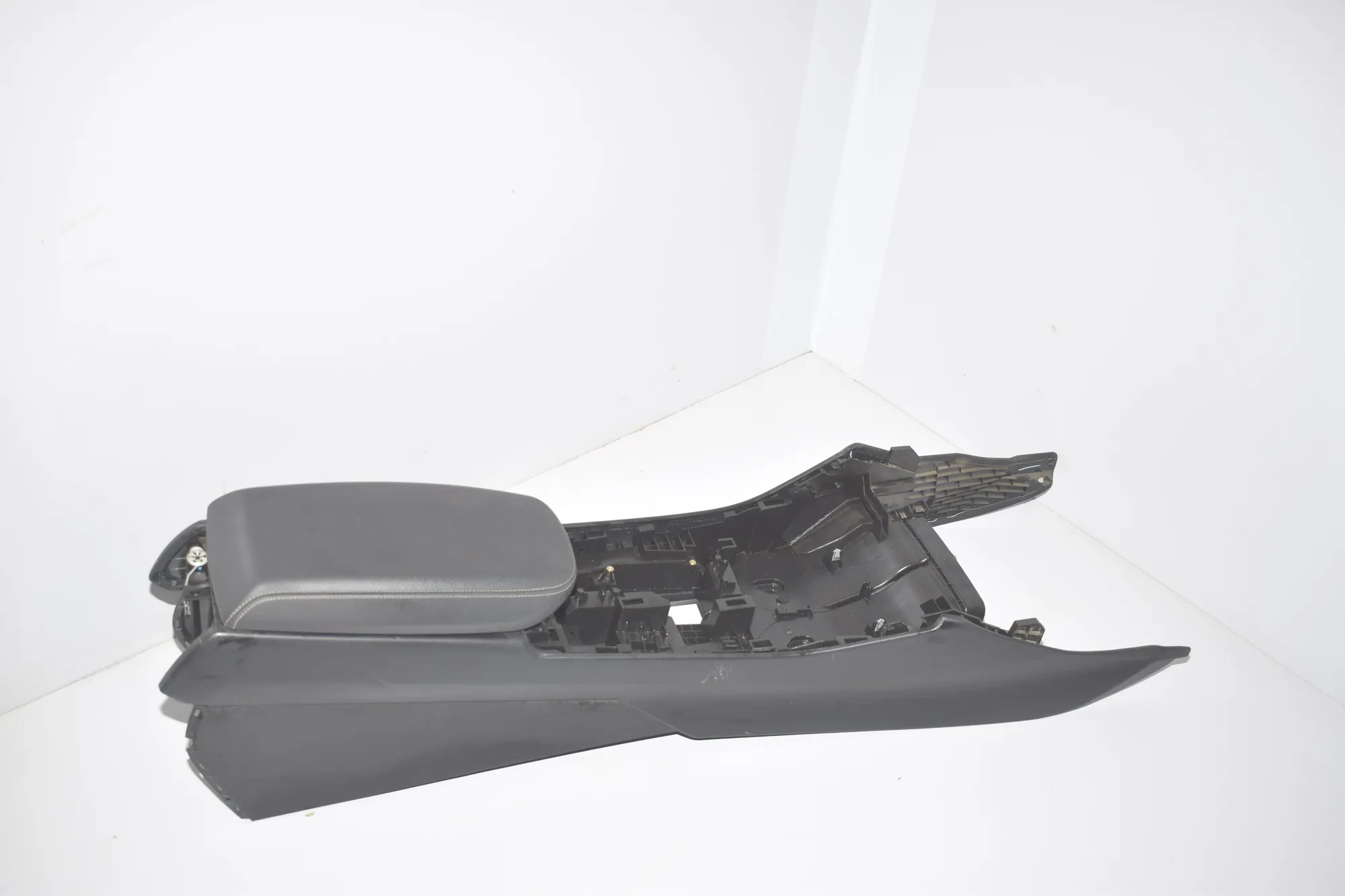 Center Console – OEM 9204253 · BMW X3 (F25) xDrive 20 d 2012 – 2
