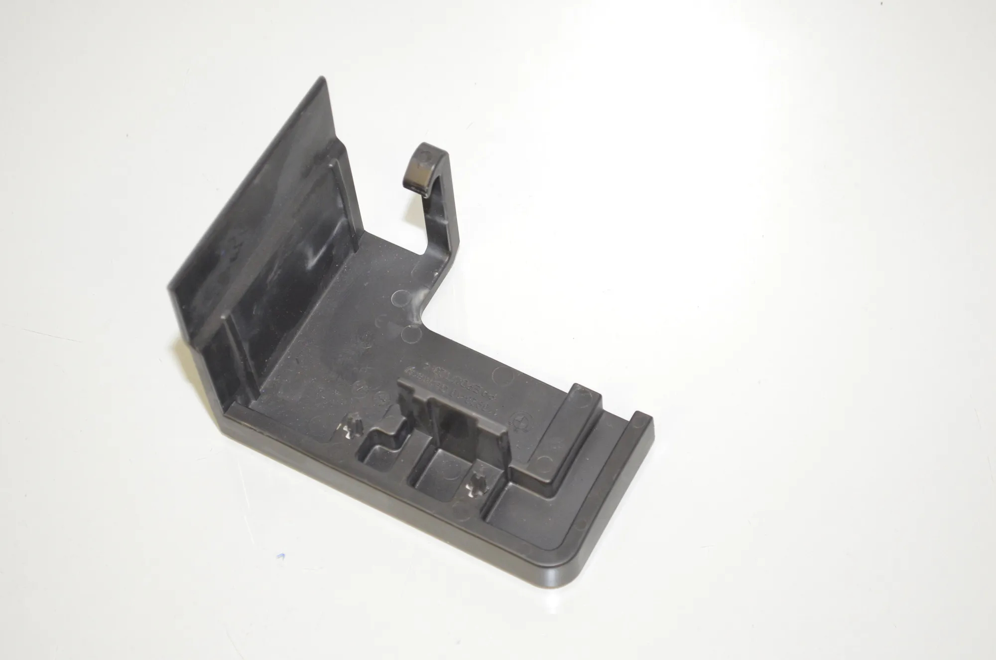 Battery Cover – OEM 6844137 · BMW 3 (G20, G28) (2018 - -) 330 e 2021 – 2