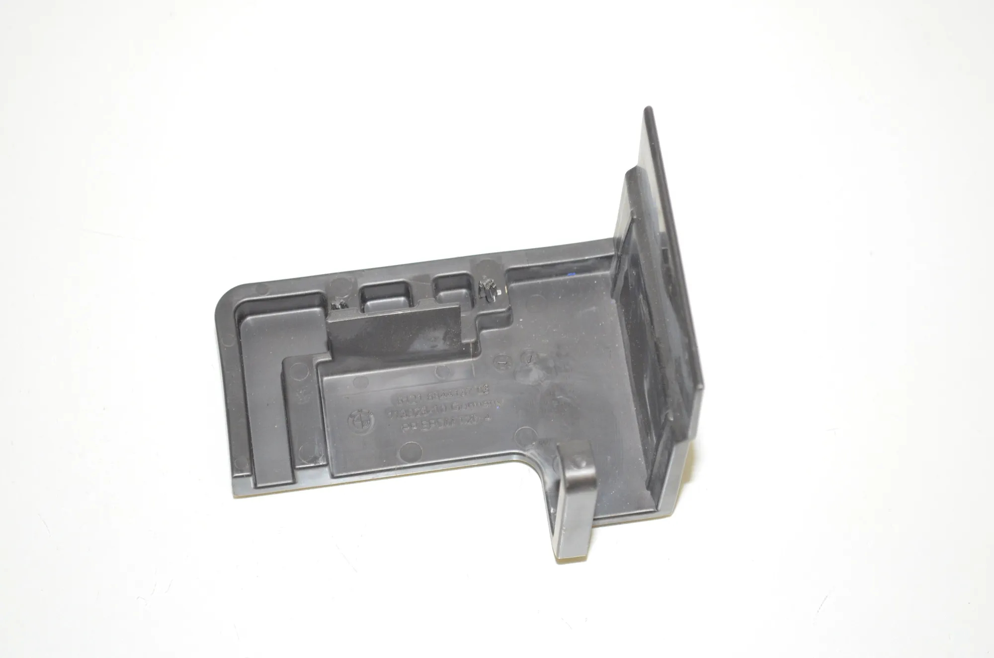 Battery Cover – OEM 6844137 · BMW 3 (G20, G28) (2018 - -) 330 e 2021