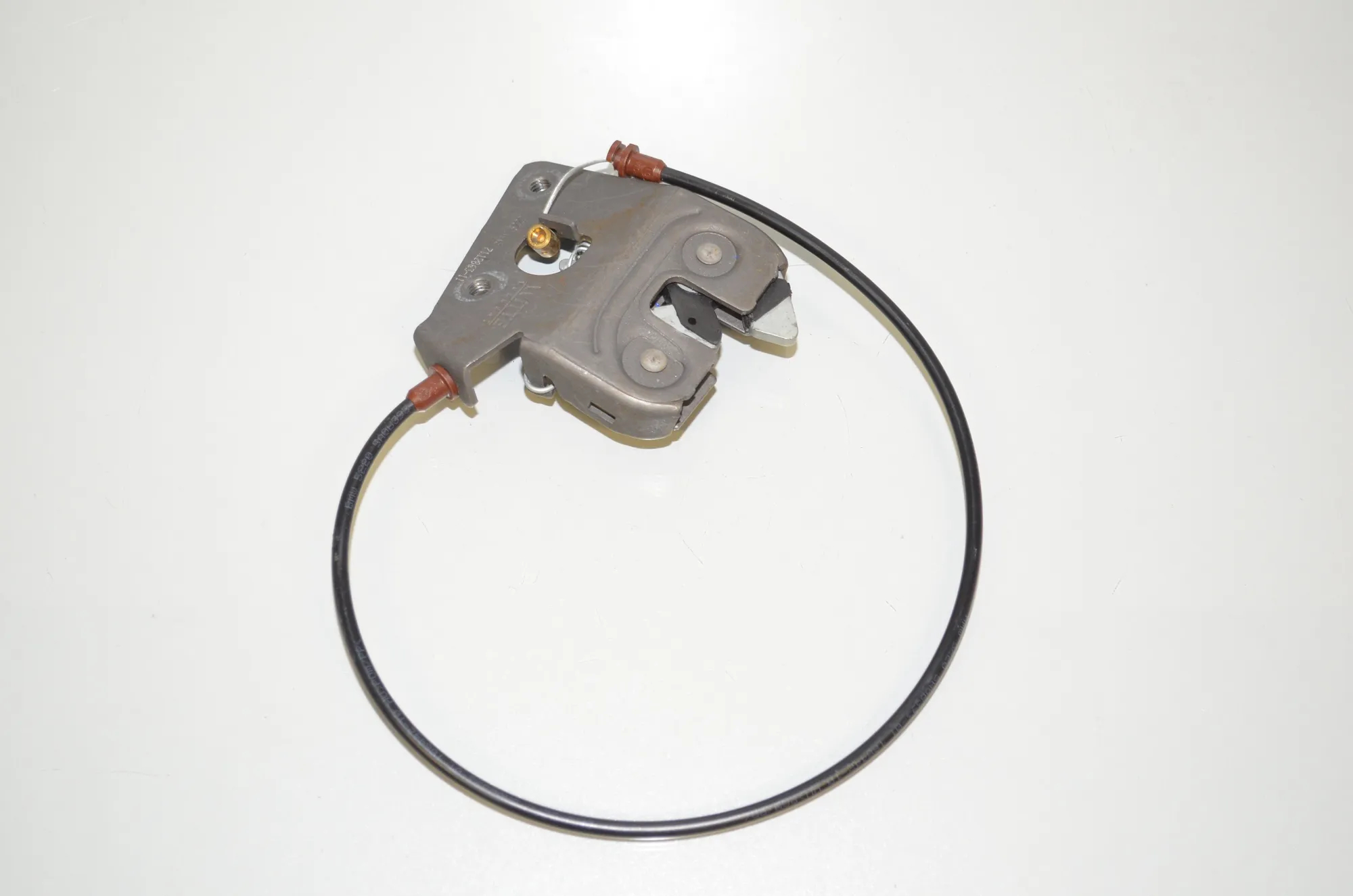 Rear Seat Backrest Lock – OEM 7112863 · BMW 3 (G20, G28) (2018 - -) 330 e 2021