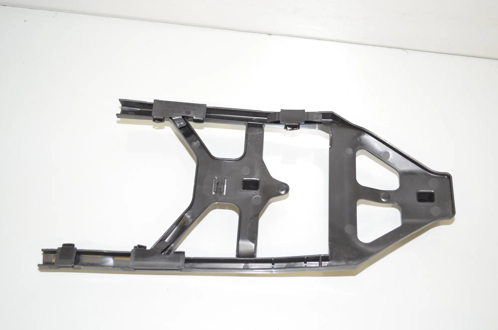 Bracket – OEM 6991131 · BMW 3 (G20, G28) (2018 - -) 330 e 2021