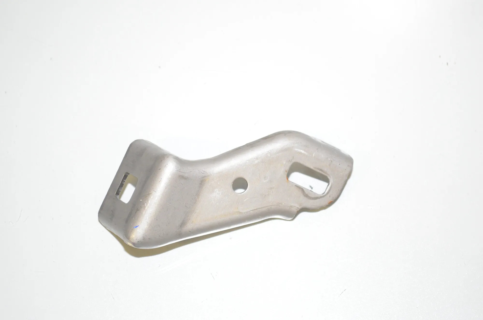 Bracket – OEM 6816812 · BMW 3 (G20, G28) (2018 - -) 330 e 2021 – 3