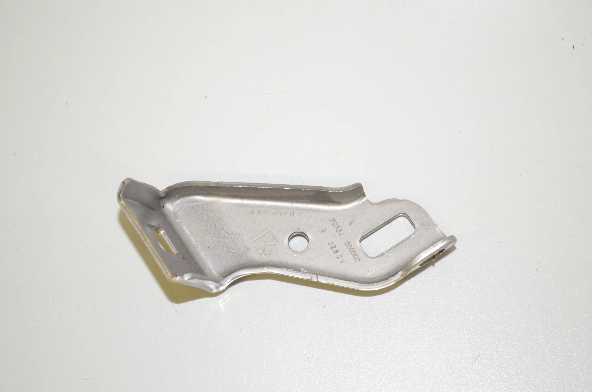 Bracket – OEM 6816812 · BMW 3 (G20, G28) (2018 - -) 330 e 2021 – 2