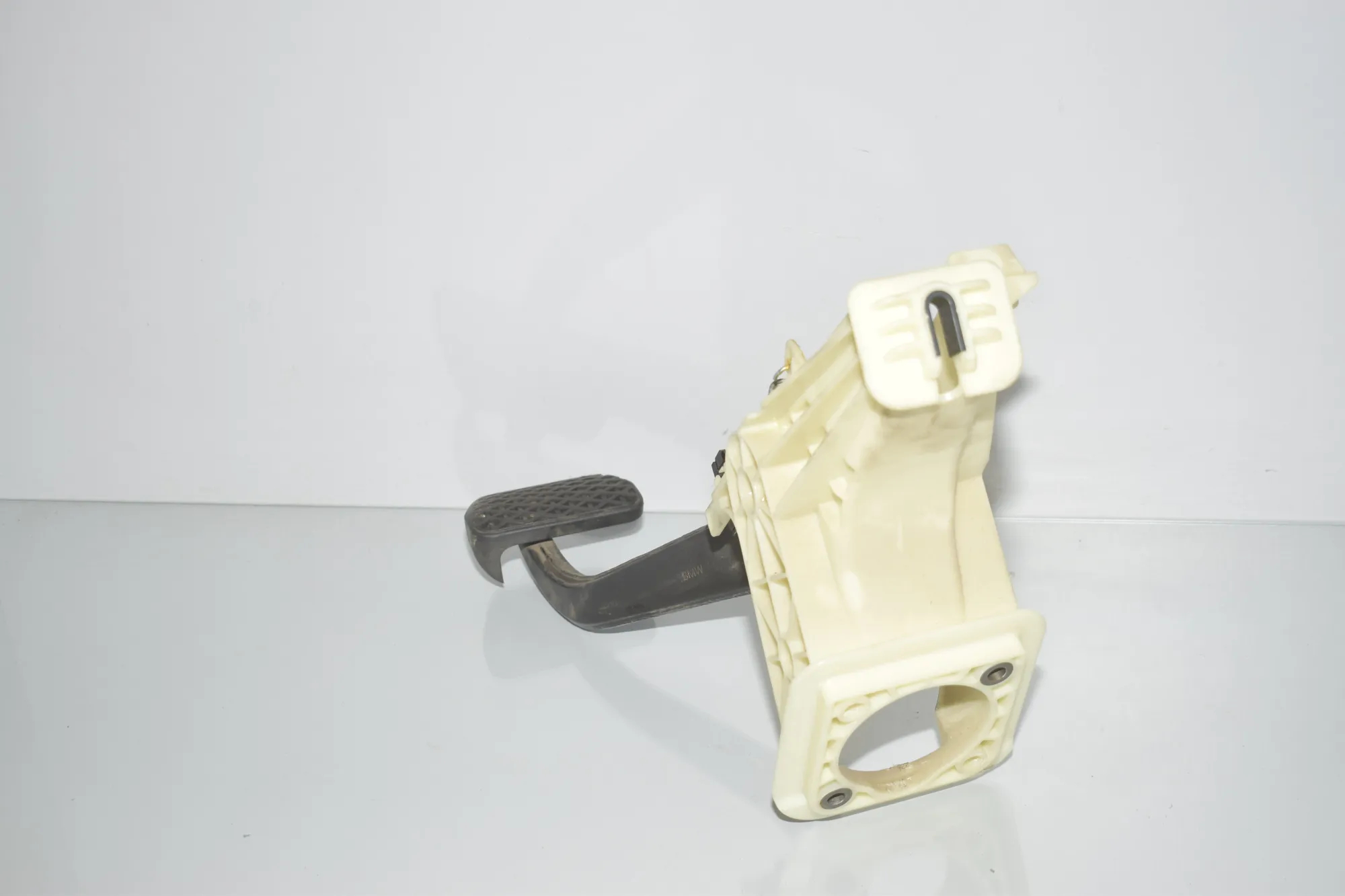 Brake Pedal – OEM 6787363 · BMW X3 (F25) xDrive 20 d 2012 – 4