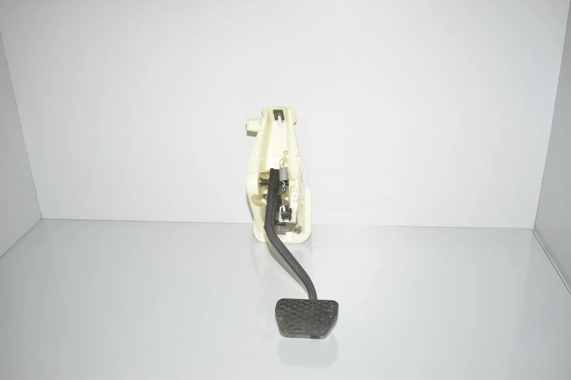 Brake Pedal – OEM 6787363 · BMW X3 (F25) xDrive 20 d 2012
