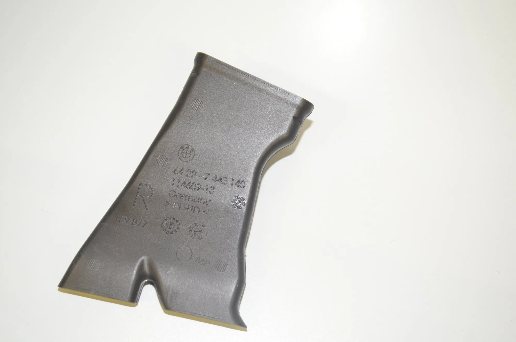 Interior Air Duct Channel – OEM 7443140 · BMW 3 (G20, G28) (2018 - -) 330 e 2021