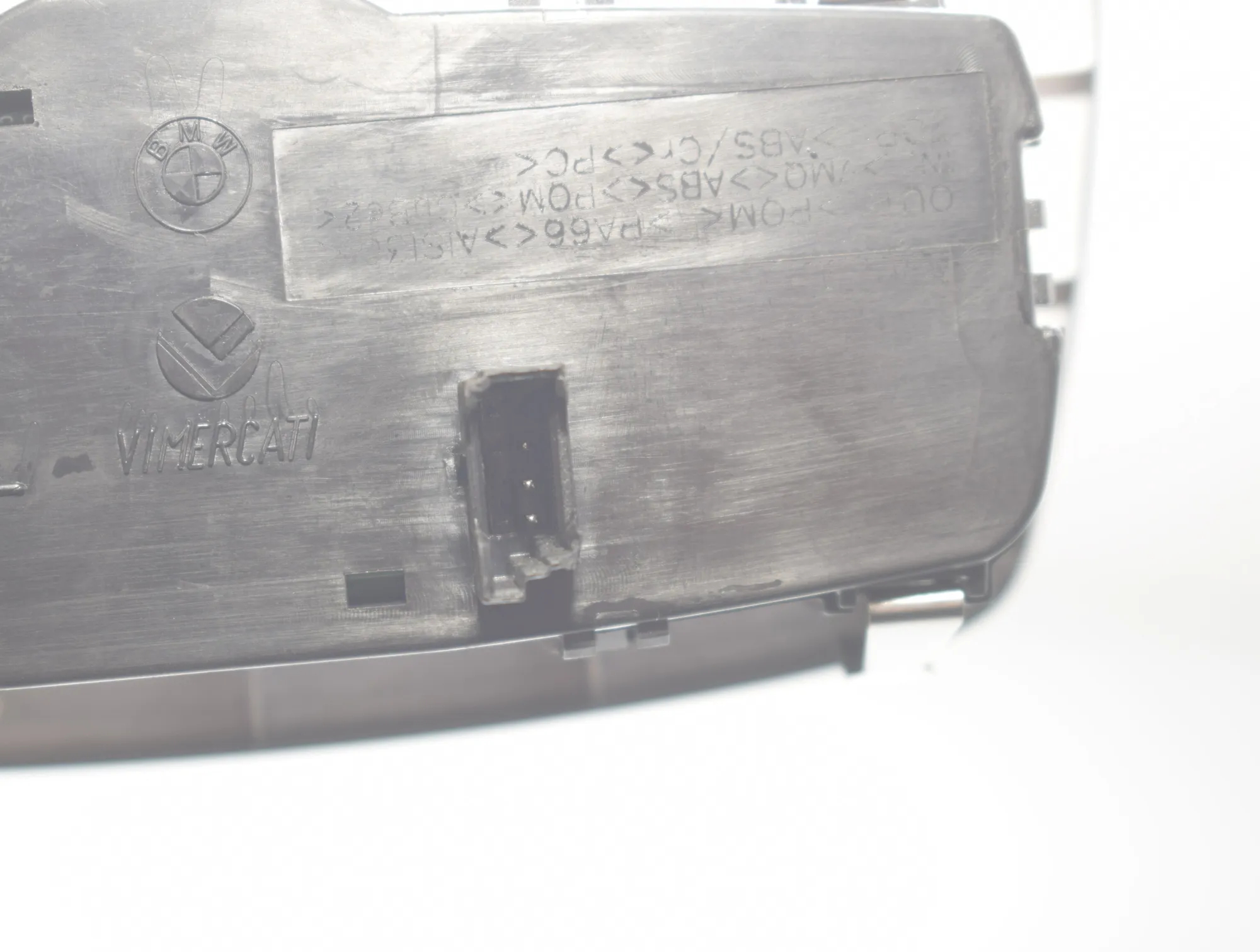 Headlight Switch Control Unit – OEM 6847522 · BMW 1 (F20) BMW 1 (F20) 114 d 2020 – 5