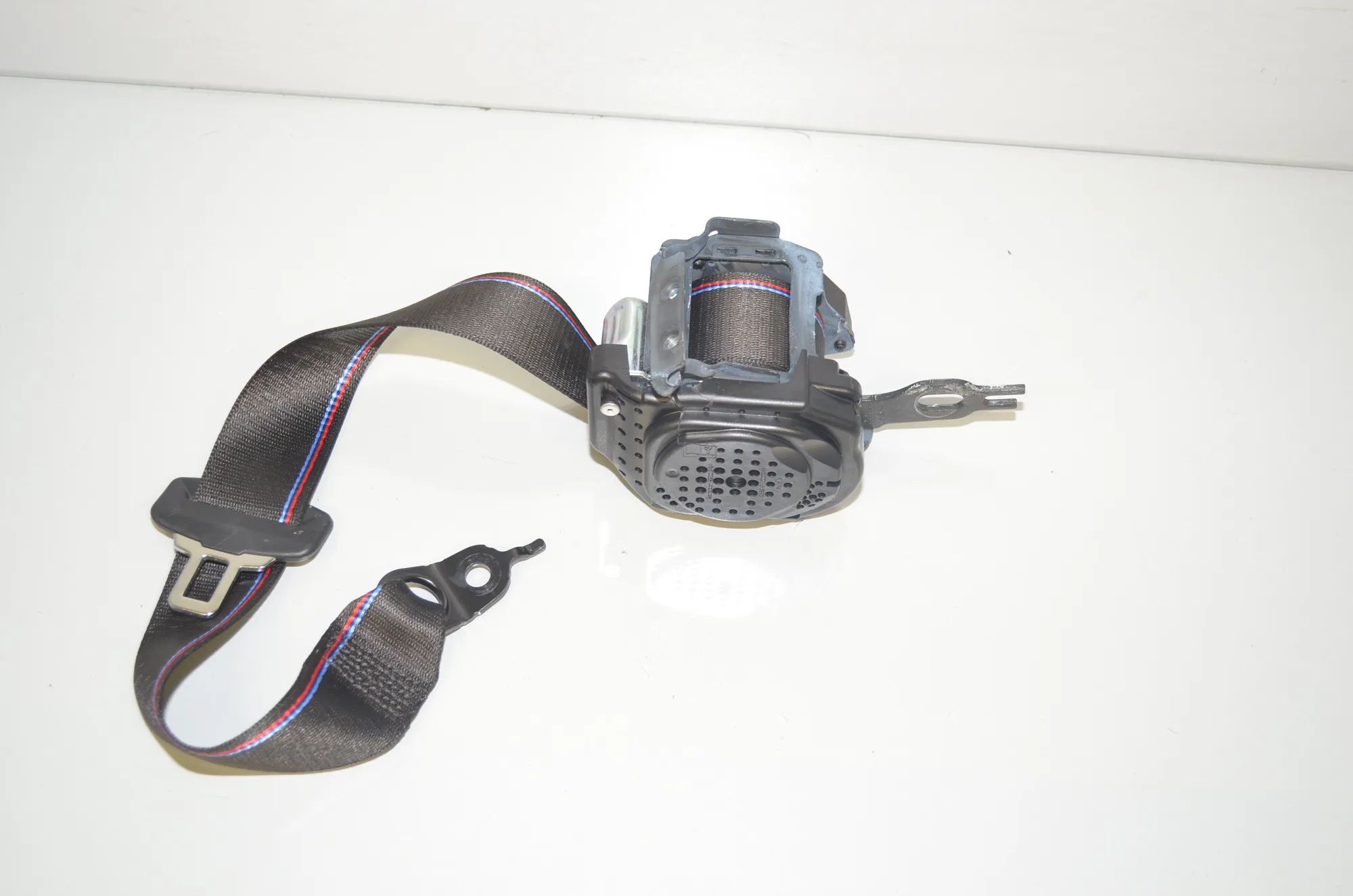 Rear Left Seatbelt – OEM 8076375 · BMW 3 (G20, G28) (2018 - -) 330 e 2021