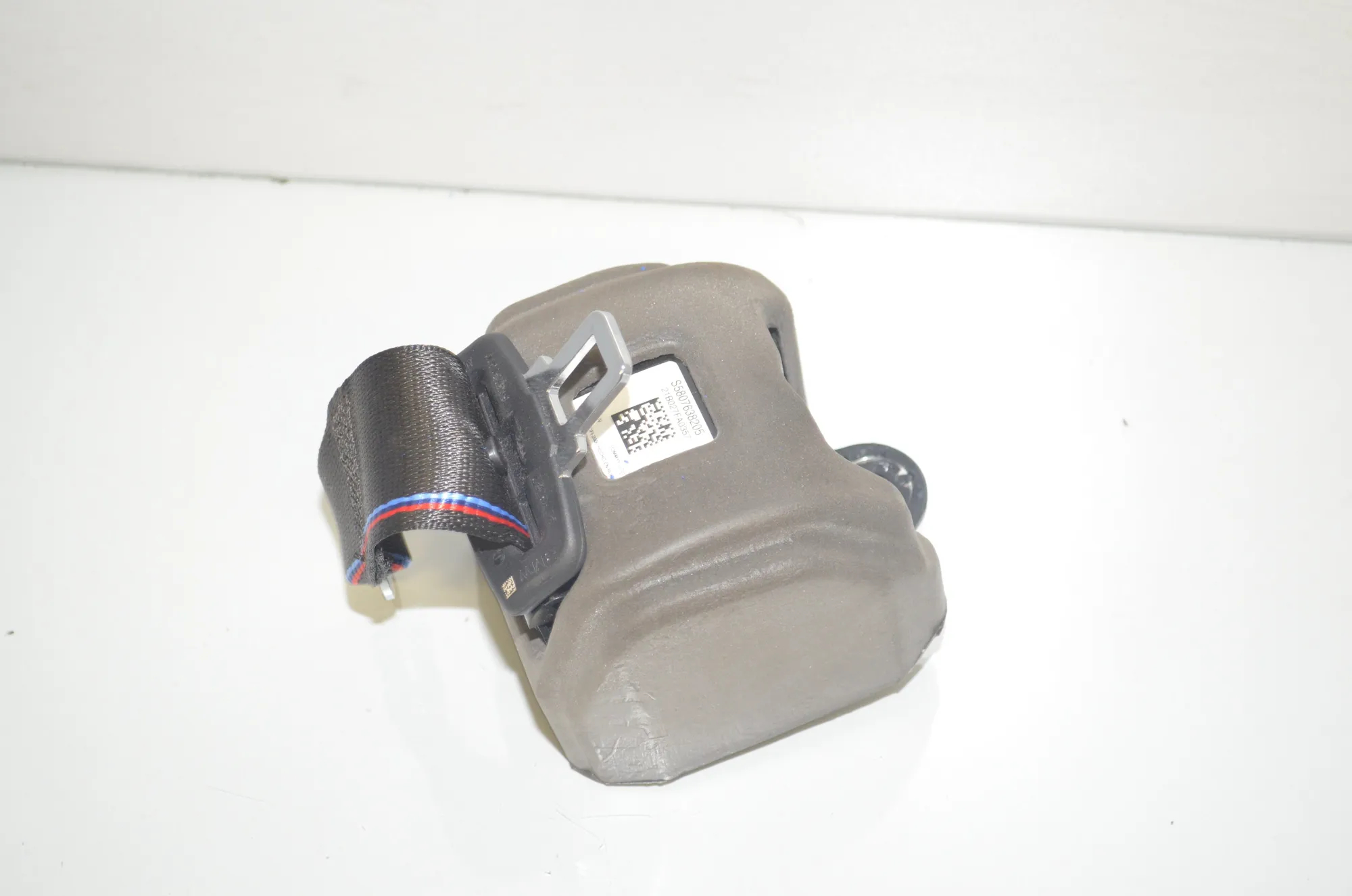 Rear Middle Seatbelt – OEM 8076382 · BMW 3 (G20, G28) (2018 - -) 330 e 2021 – 2