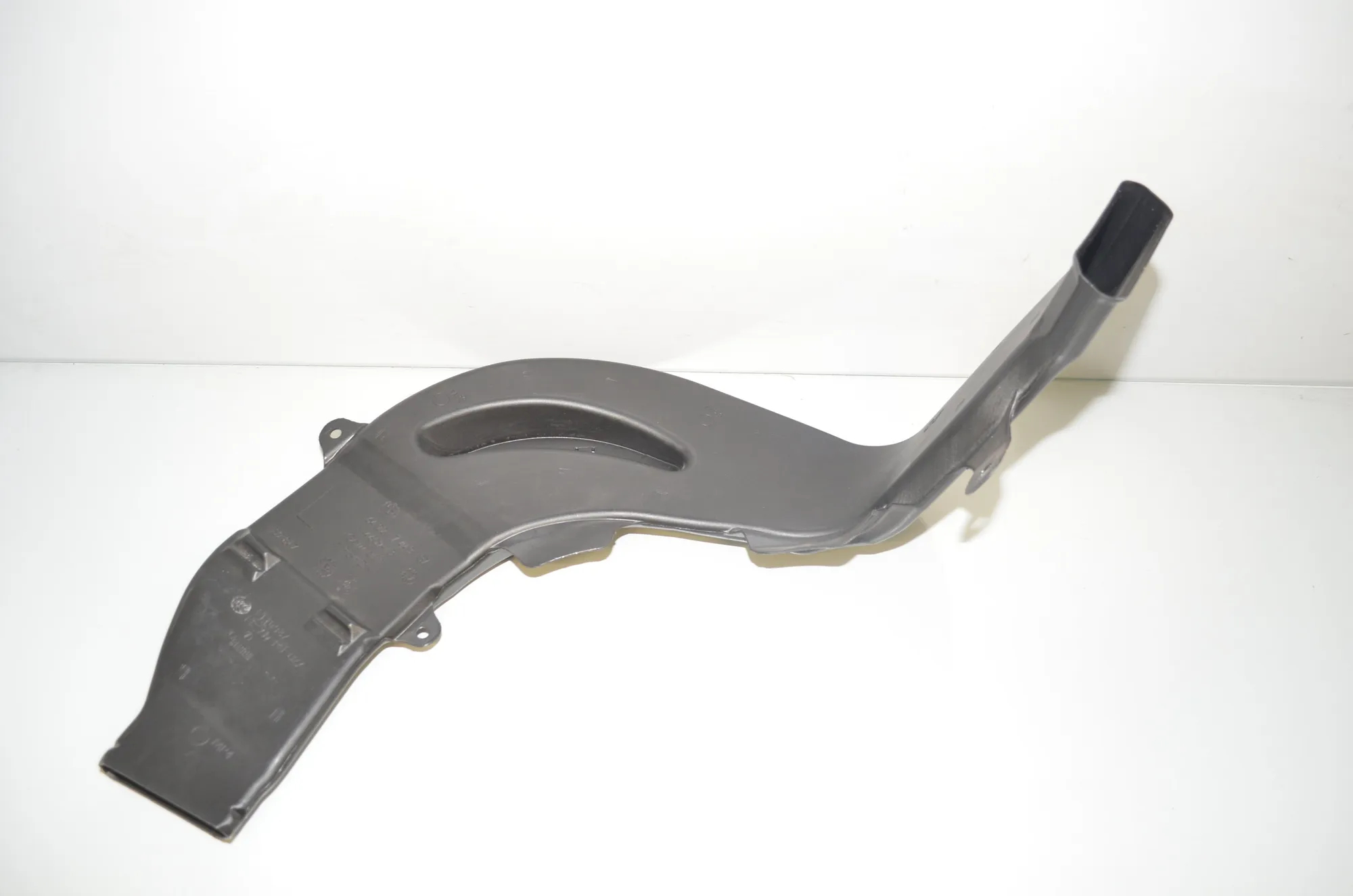 Interior Air Duct Channel – OEM 7443137 · BMW 3 (G20, G28) (2018 - -) 330 e 2021 – 2