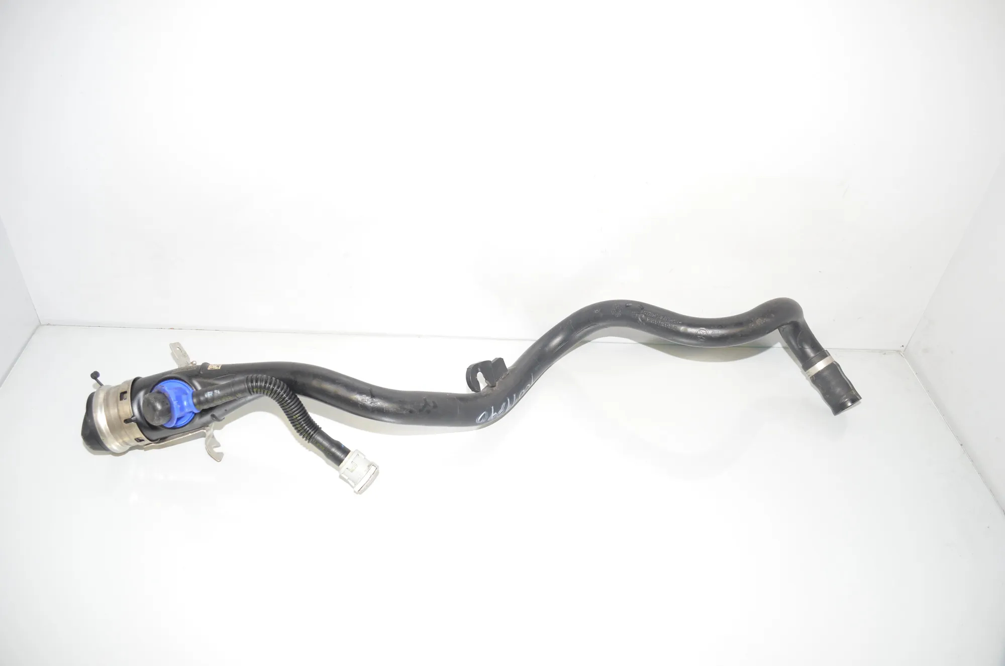 Fuel Tank Pipe – OEM 7449051 · BMW 3 Touring (G21) (2019 - -) 318 d 2020 – 2