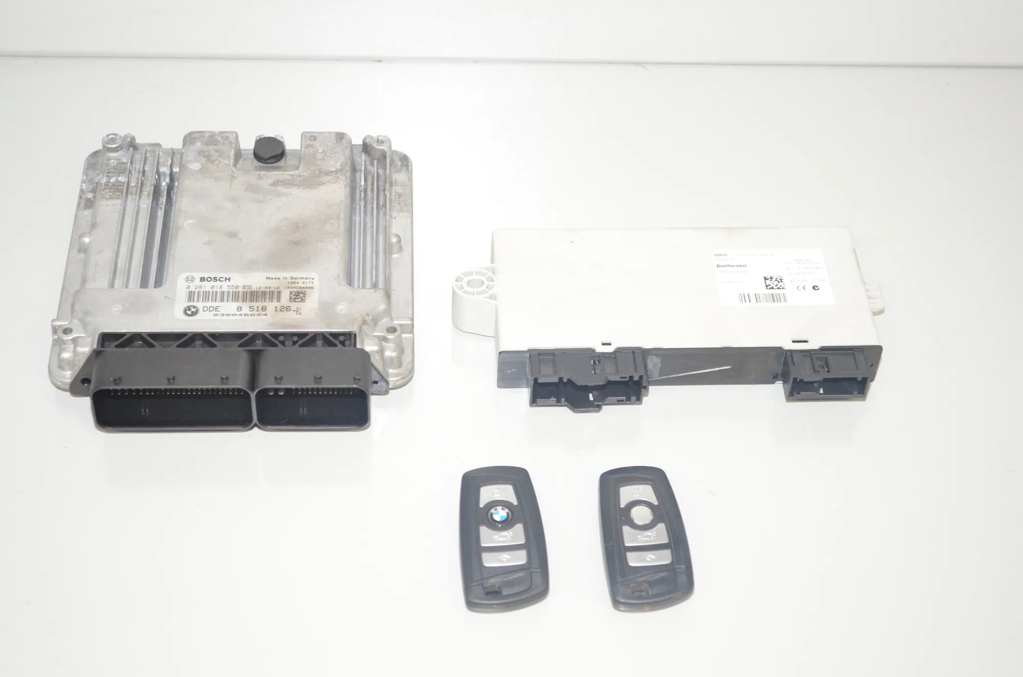 Engine Ignition ECU Set – OEM 8518126 · BMW 5 Touring (F11) 530 d 2012