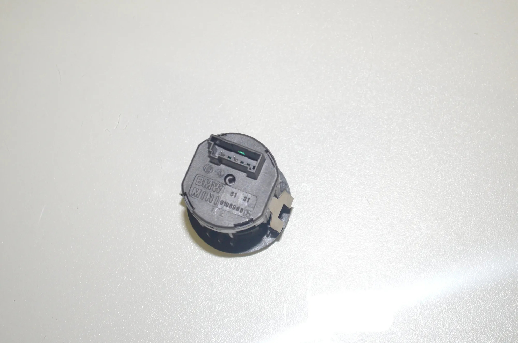 SRS Switch – OEM 9196886 · BMW 5 Touring (F11) 530 d 2012 – 3