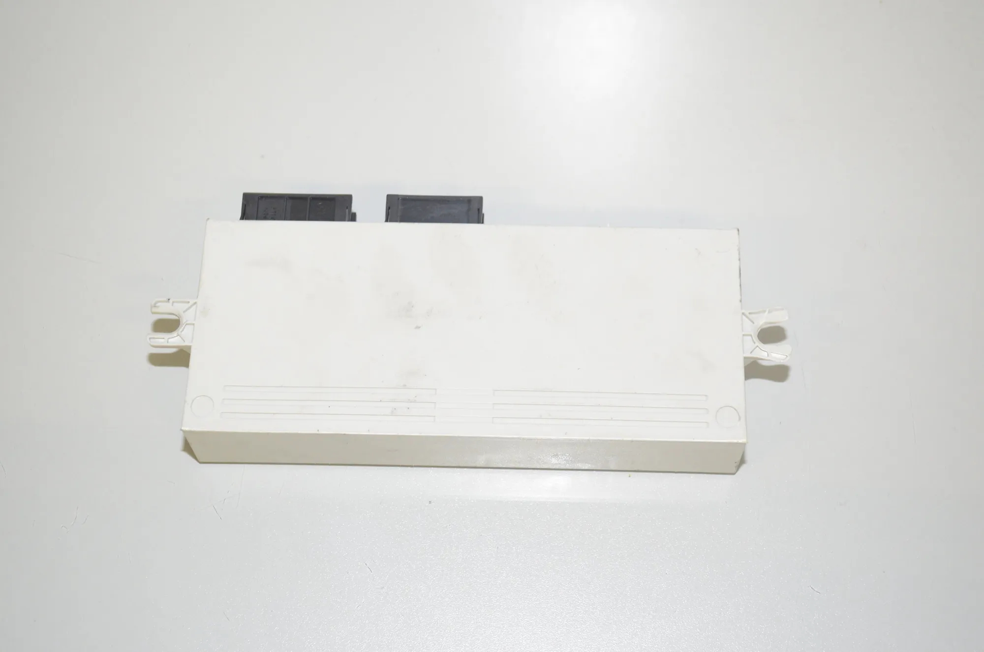 Tailgate Bootlid Control Unit – OEM 7333939 · BMW 5 Touring (F11) 530 d 2012 – 3