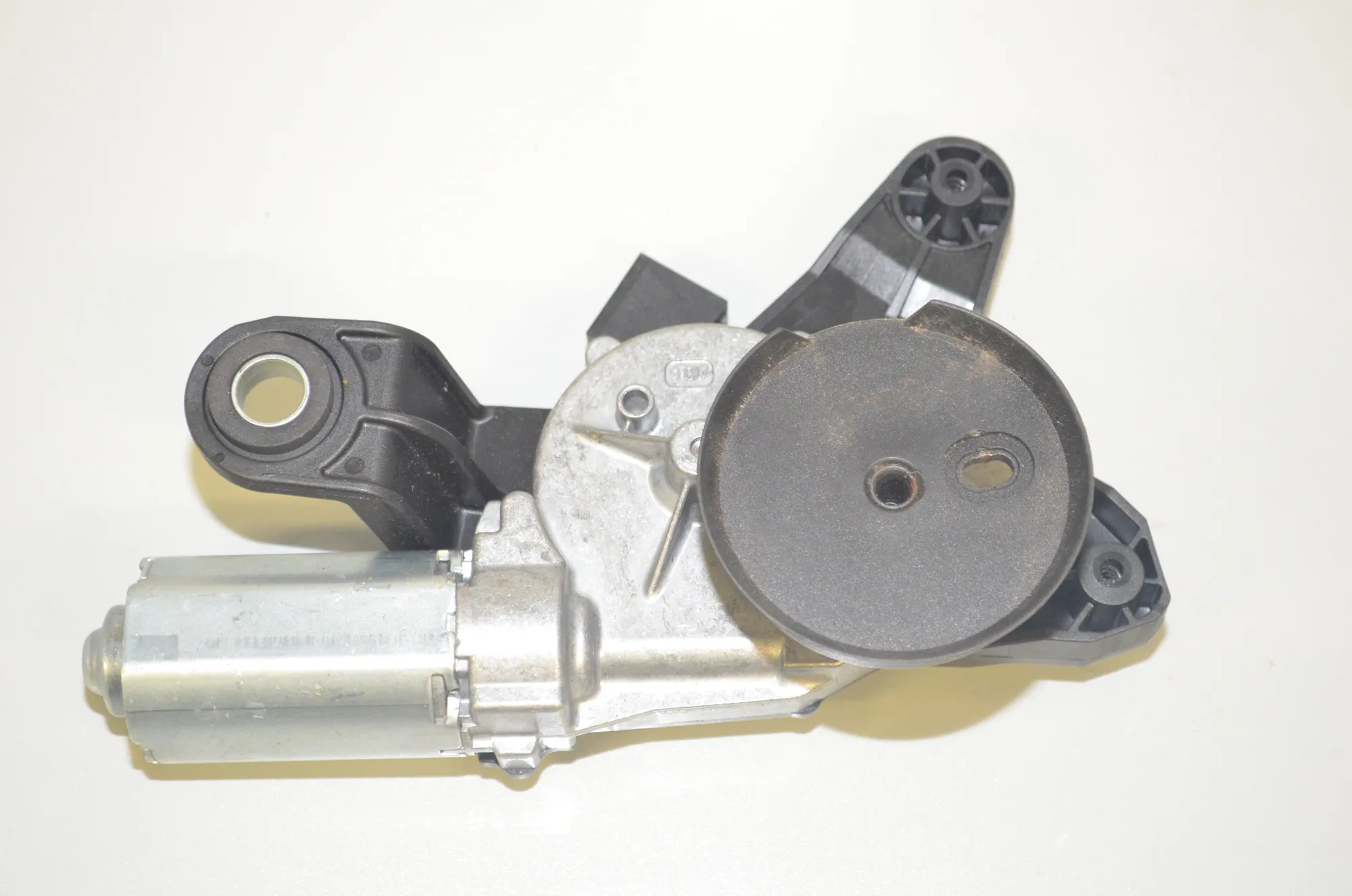 Tailgate Window Wiper Motor – OEM 7311415 · BMW 5 Touring (F11) 530 d 2012