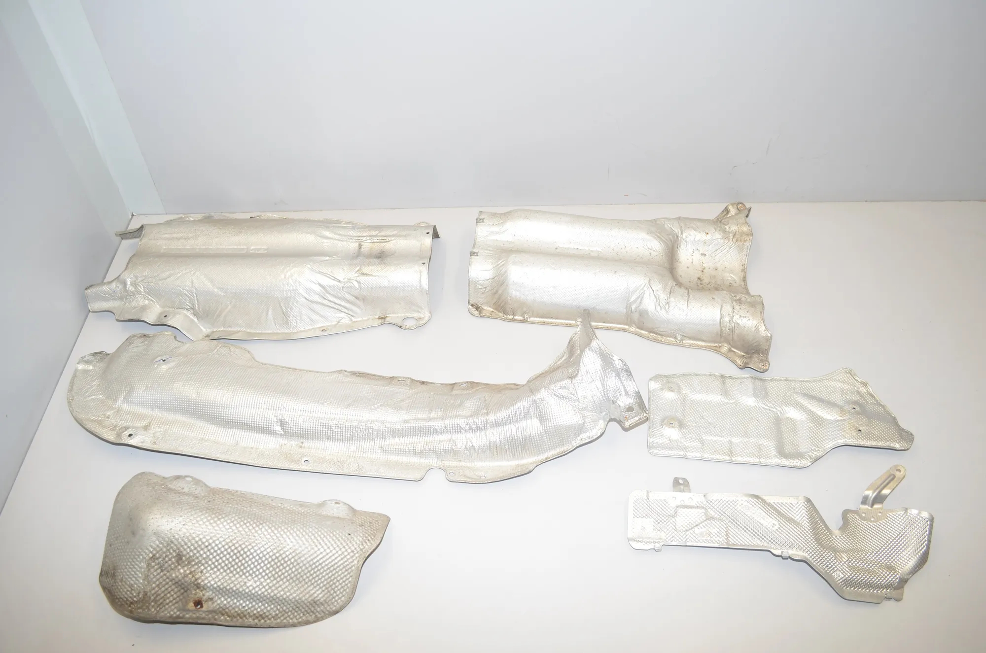 Heat Protection – OEM 7193523 · BMW 5 Touring (F11) 530 d 2012 – 3