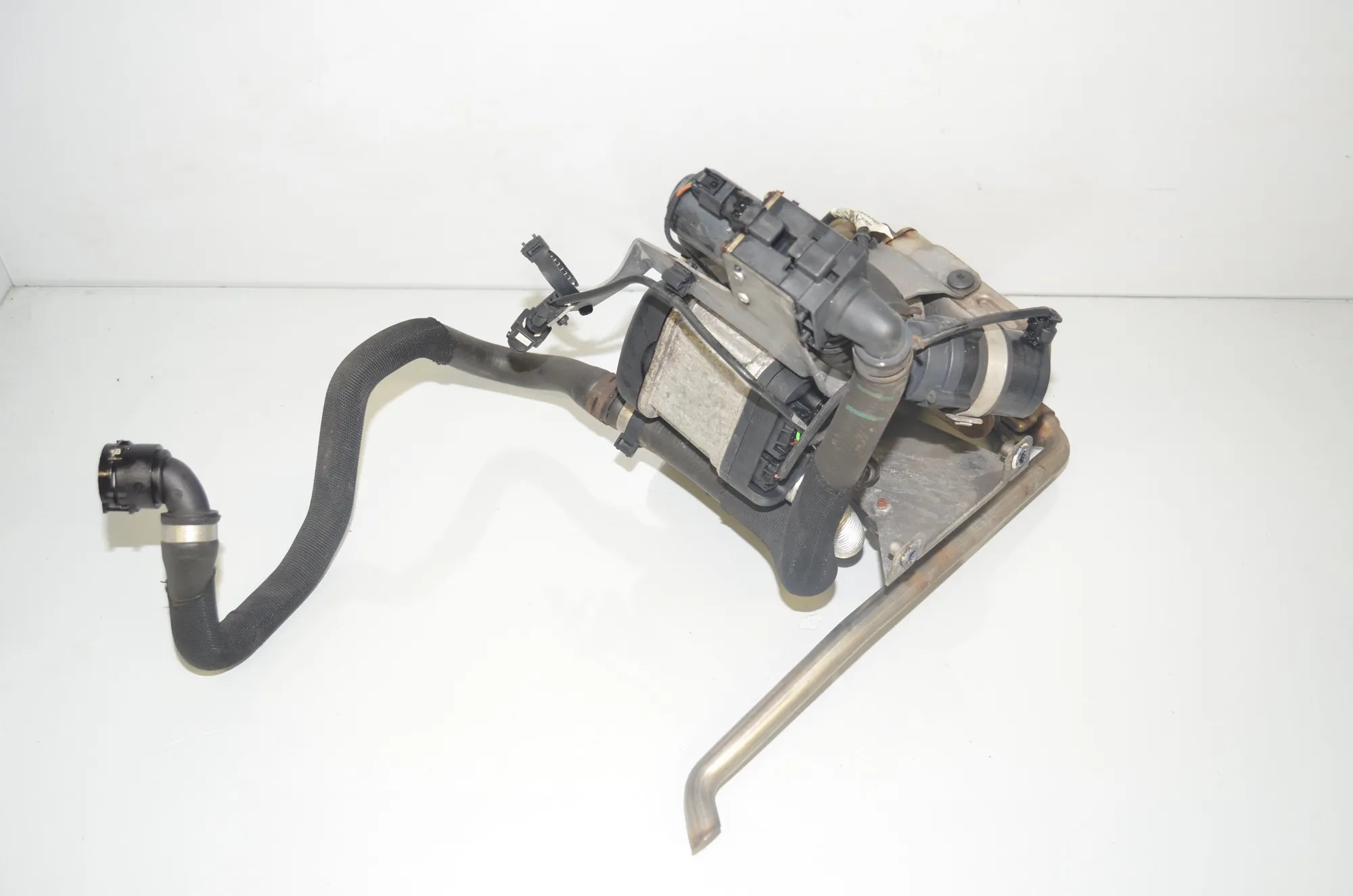 Webasto Auxiliary Heater – OEM 9023983 · BMW 5 Touring (F11) 530 d 2012 – 2