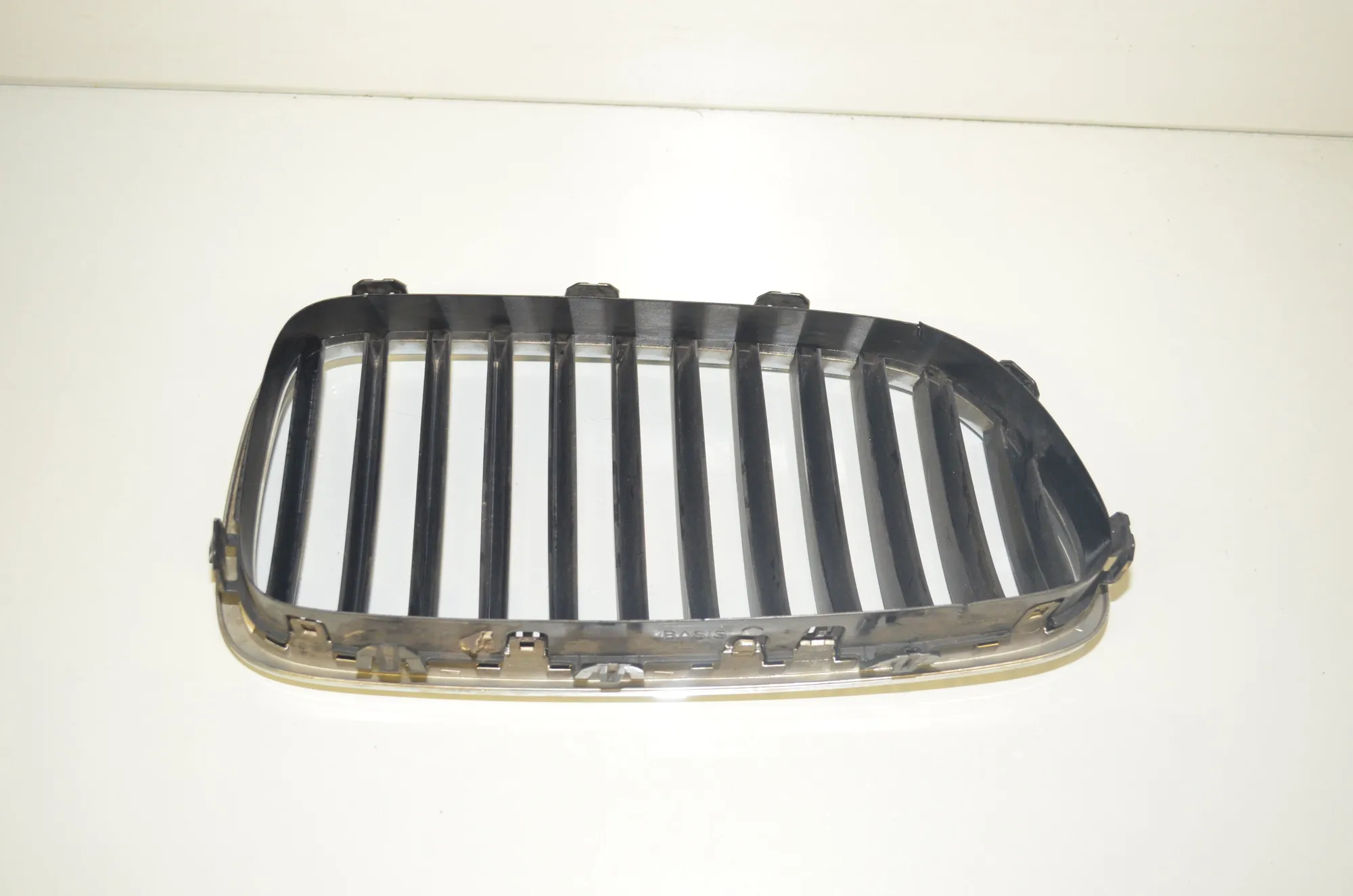 Front Left Grill – OEM 7200727 · BMW 5 Touring (F11) 530 d 2012 – 4