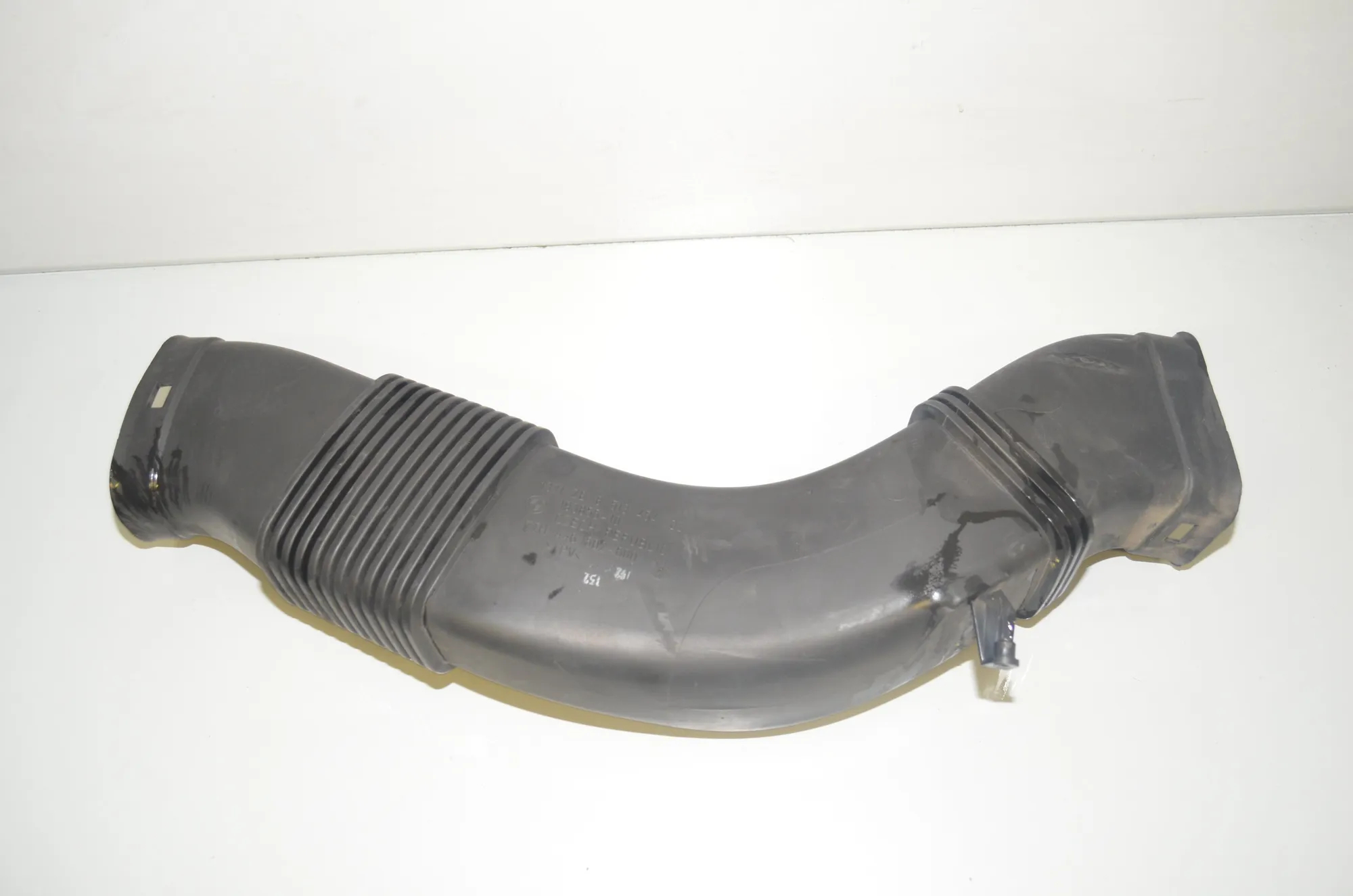 Air Intake Tube – OEM 8513454 · BMW 5 Touring (F11) 530 d 2012 – 3