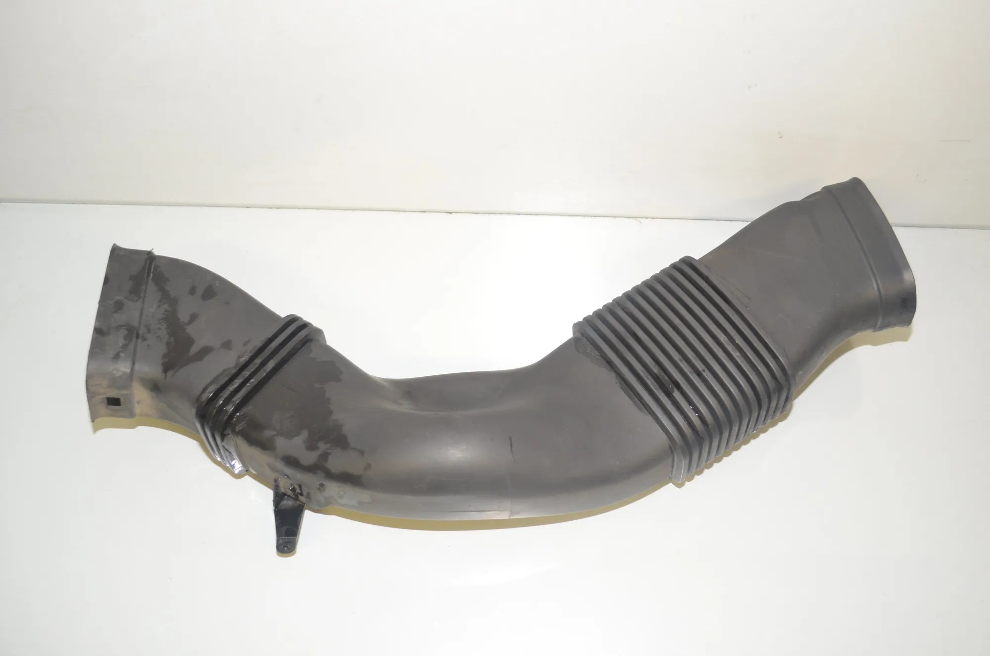 Air Intake Tube – OEM 8513454 · BMW 5 Touring (F11) 530 d 2012 – 2