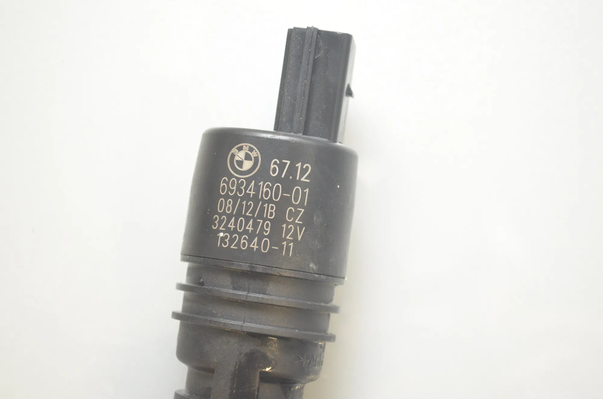 Washer Tank Motor – OEM 6934160 · BMW 5 Touring (F11) 530 d 2012 – 4