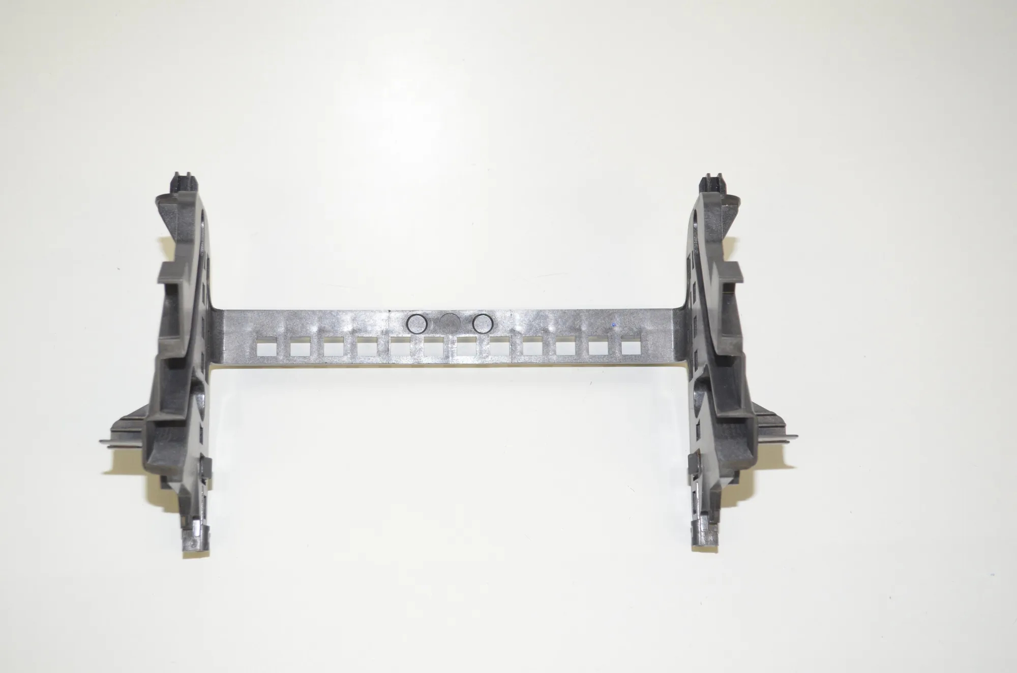 Bracket – OEM 6811443 · BMW 3 Touring (G21) (2019 - -) 318 d 2020 – 3