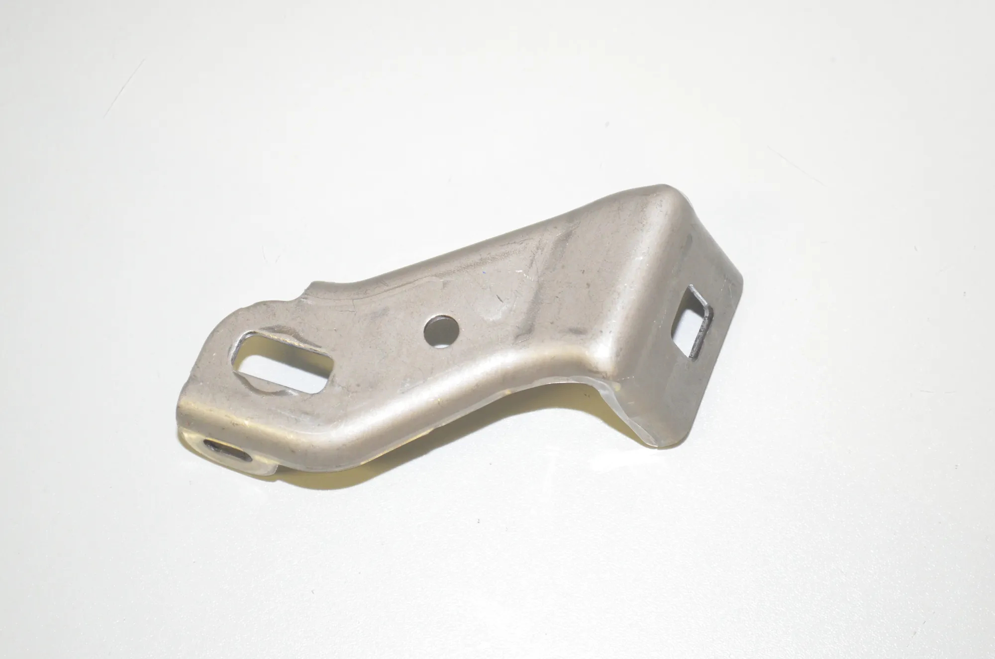 Bracket – OEM 6816812 · BMW 3 Touring (G21) (2019 - -) 318 d 2020 – 3