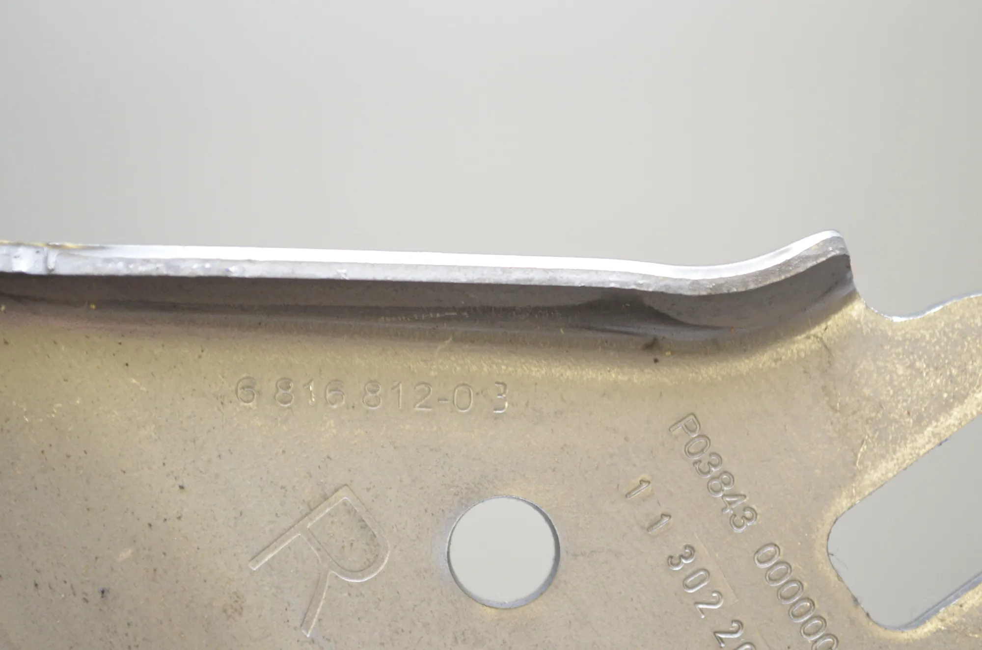 Bracket – OEM 6816812 · BMW 3 Touring (G21) (2019 - -) 318 d 2020 – 4