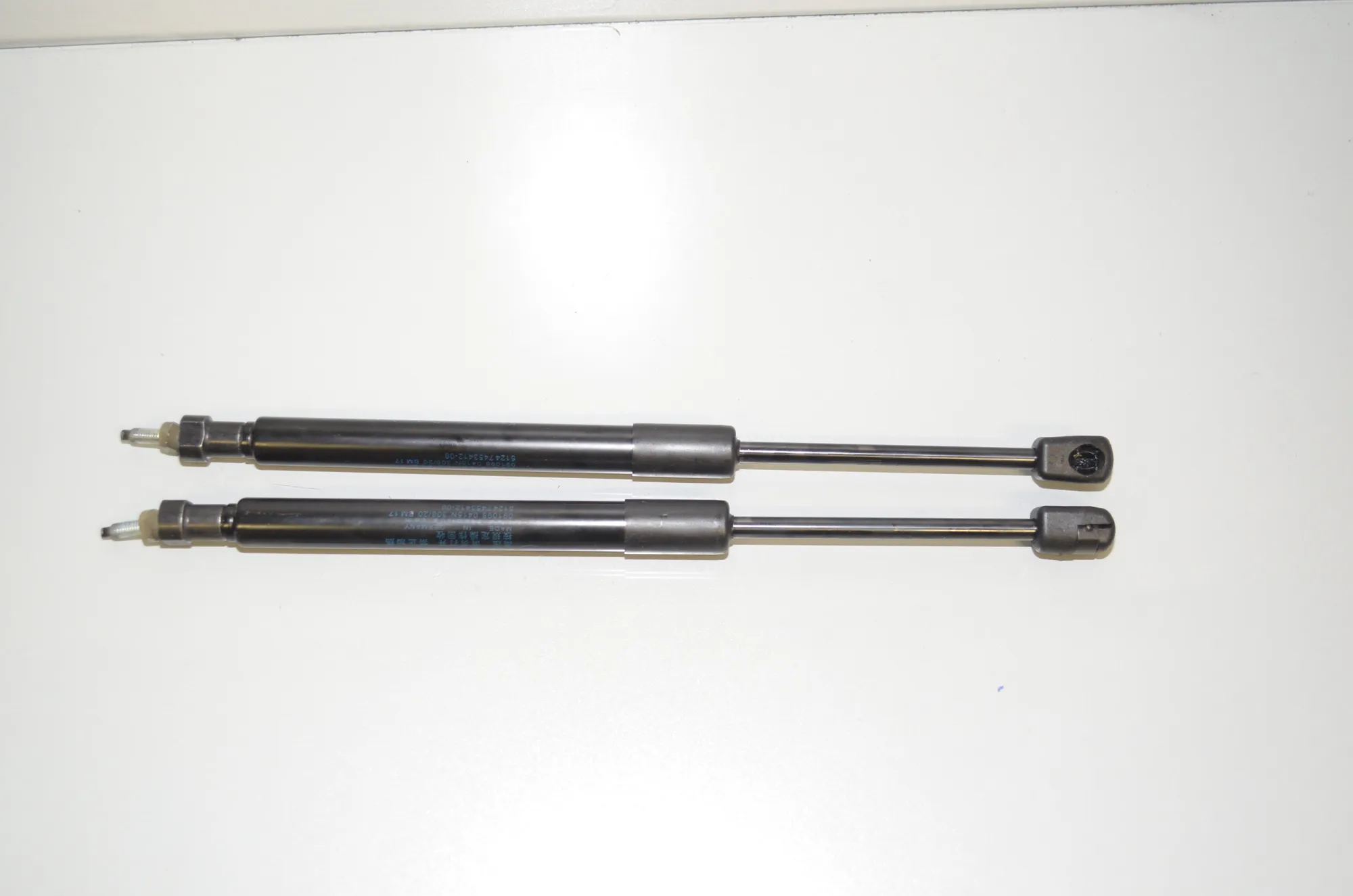Left Side Tailgate Gas Strut – OEM 7453412 · BMW 3 Touring (G21) (2019 - -) 318 d 2020 – 2