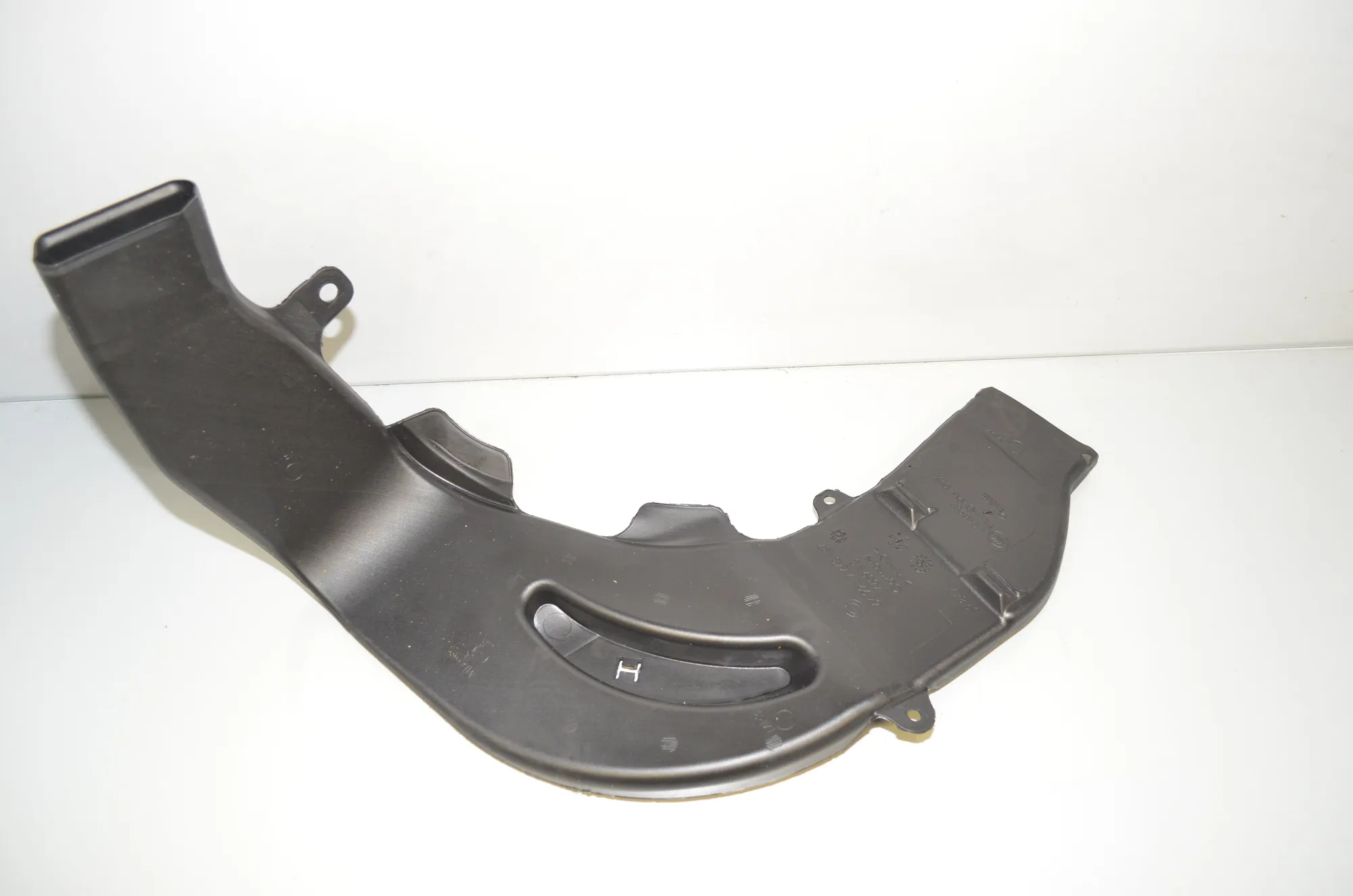Interior Air Duct Channel – OEM 7443137 · BMW 3 Touring (G21) (2019 - -) 318 d 2020
