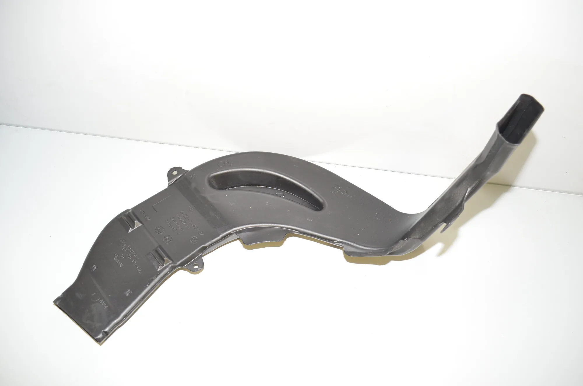 Interior Air Duct Channel – OEM 7443137 · BMW 3 Touring (G21) (2019 - -) 318 d 2020 – 2