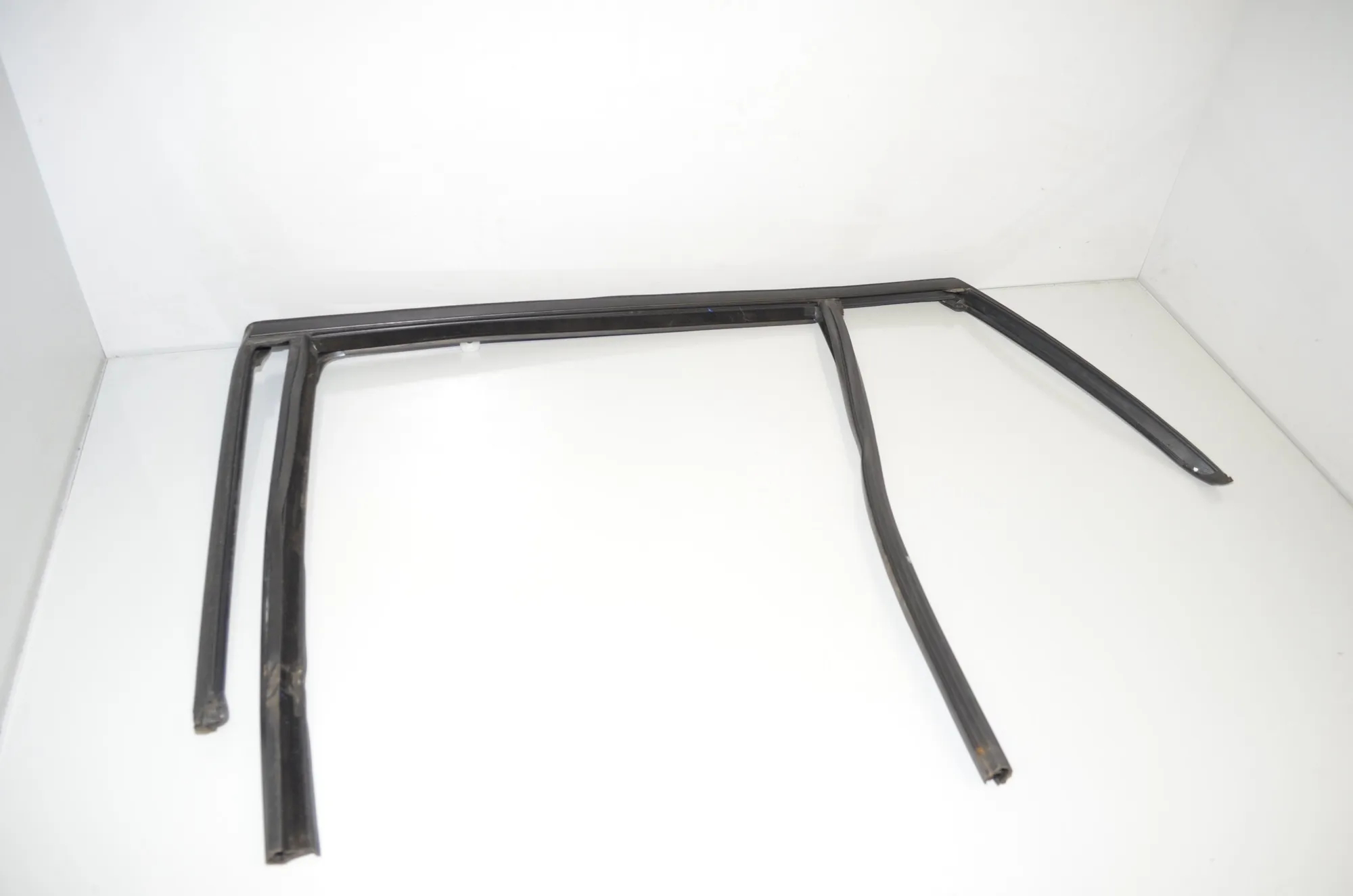 Rear Right Door Rubber Seal – OEM 7407403 · BMW 3 Touring (G21) (2019 - -) 318 d 2020