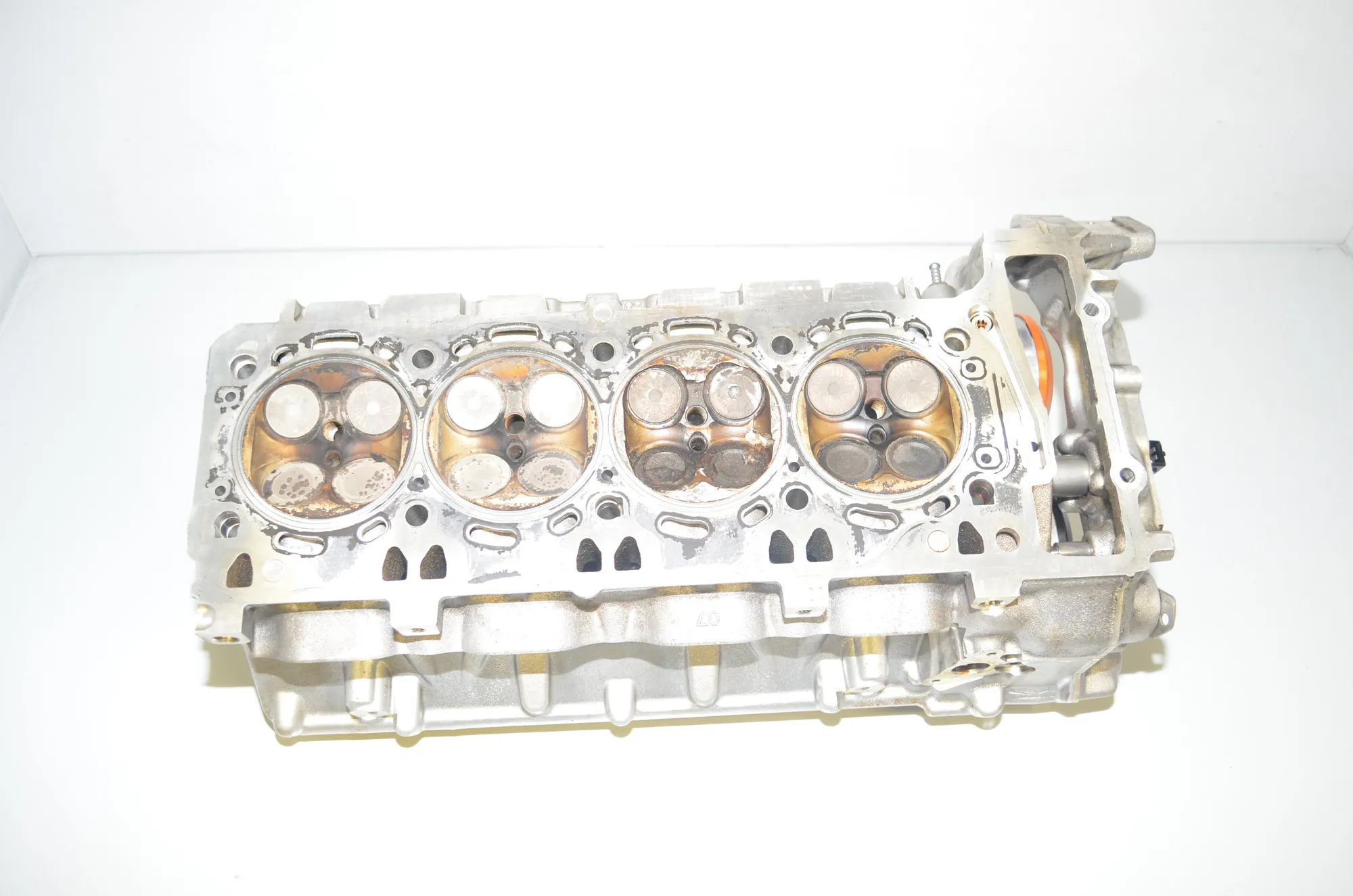 Right Side Engine Head – OEM 7603475 · BMW 5 (F10) BMW 5 (F10) M5 2015 – 7