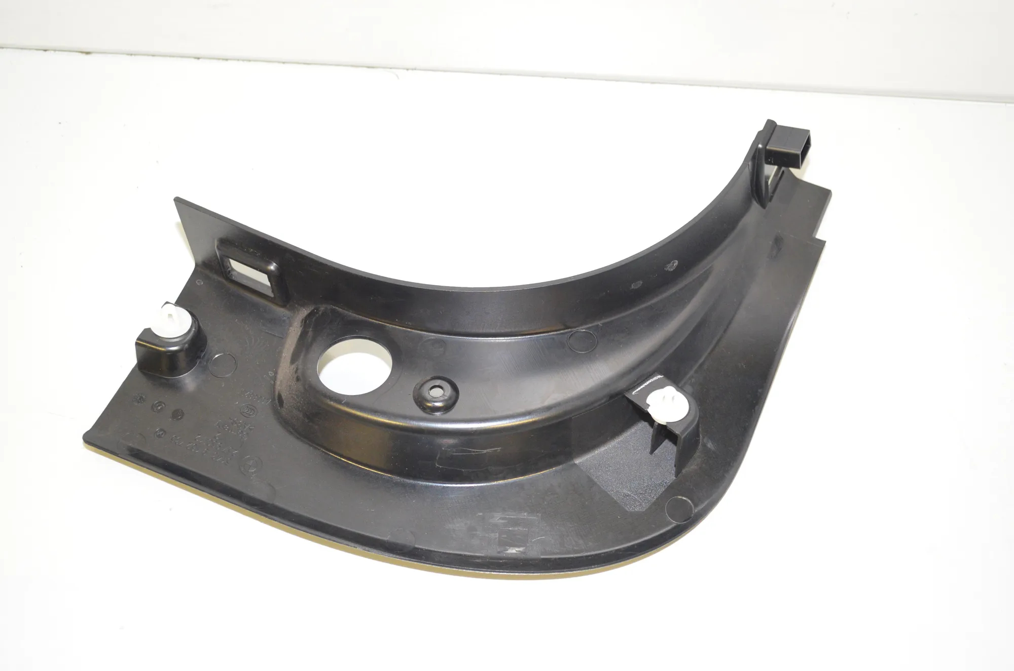 Front Left Interior Step Trim – OEM 9162735 · BMW 5 Touring (F11) 530 d 2012 – 3