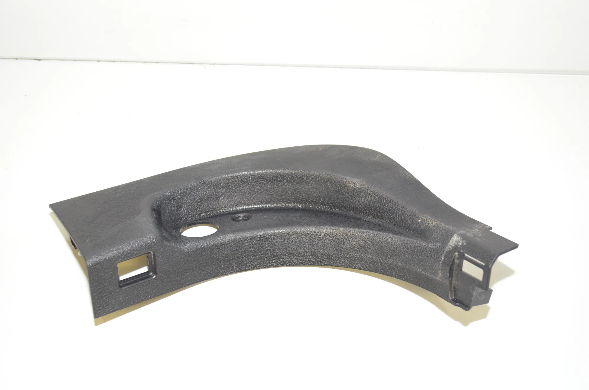 Front Left Interior Step Trim – OEM 9162735 · BMW 5 Touring (F11) 530 d 2012 – 2