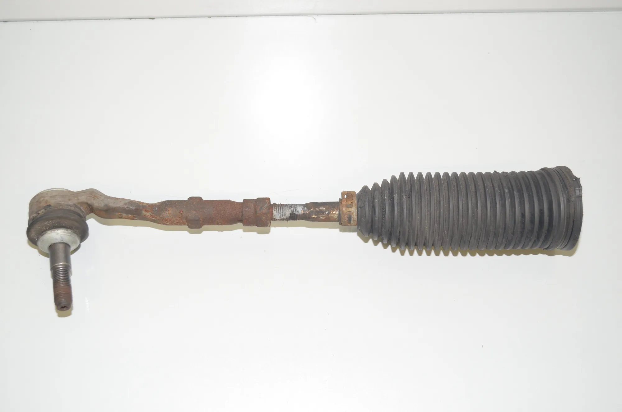 Right Side Steering Tie Rod – OEM 6784719 · BMW 5 Touring (F11) 530 d 2012 – 3